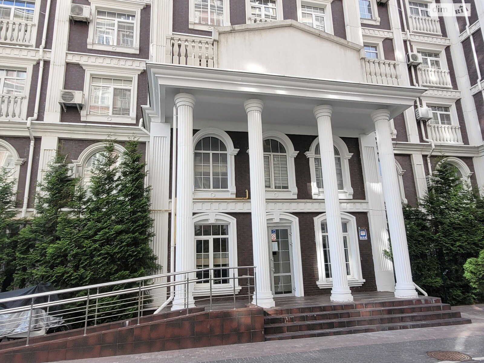 Продажа двухкомнатной квартиры в Киеве, на ул. Дмитрия Луценко, район Теремки-2 фото 1 Продажа двухкомнатной квартиры в Киеве, на ул. Дмитрия Луценко, район Теремки-2 фото 1
