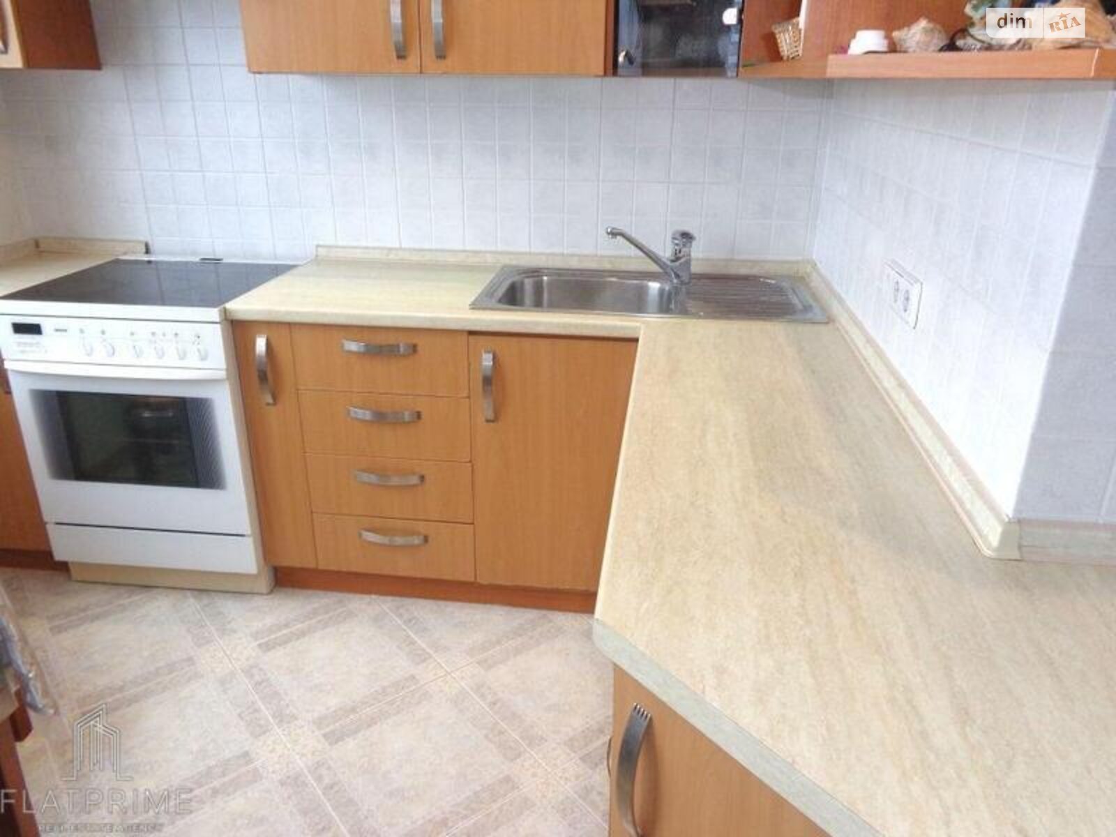 Продаж трикімнатної квартири в Києві, на вул. Лятошинського 2, район Теремки-2 фото 1 Продаж трикімнатної квартири в Києві, на вул. Лятошинського 2, район Теремки-2 фото 1