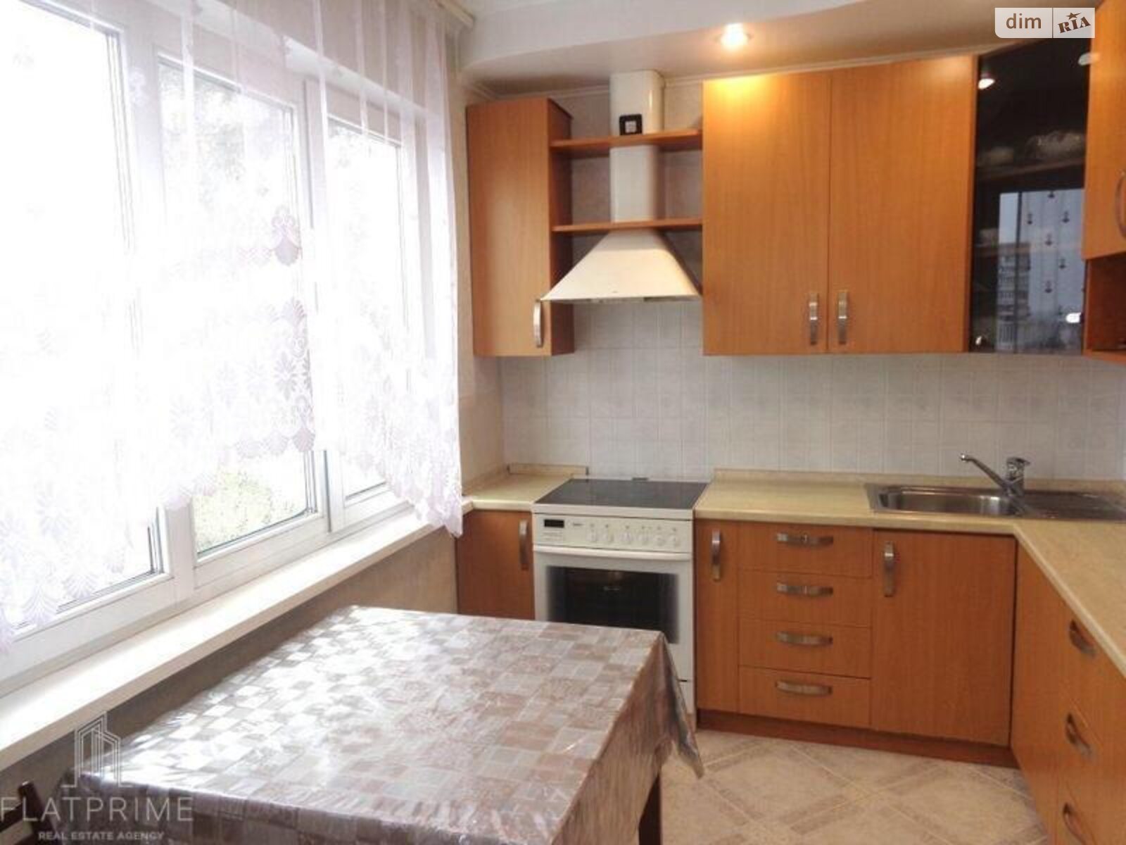 Продаж трикімнатної квартири в Києві, на вул. Лятошинського 2, район Теремки-2 фото 1 Продаж трикімнатної квартири в Києві, на вул. Лятошинського 2, район Теремки-2 фото 1