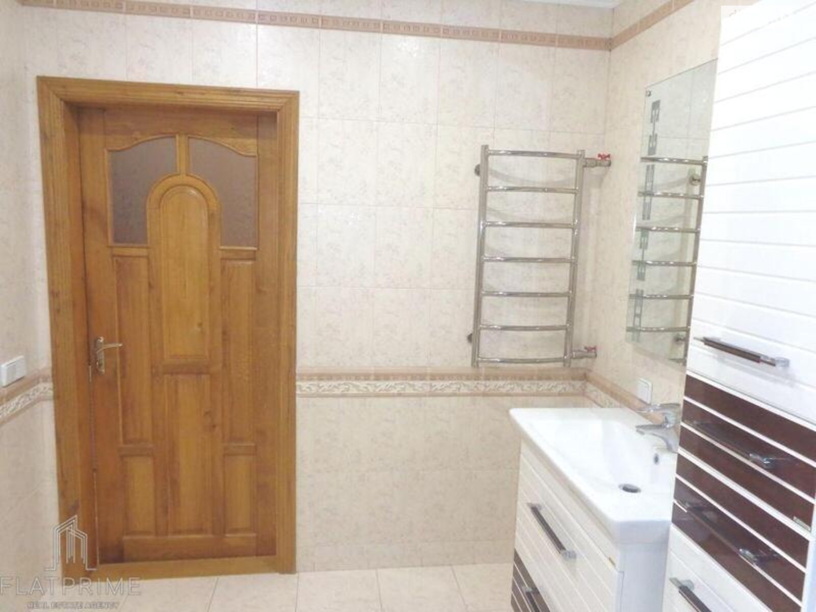 Продаж трикімнатної квартири в Києві, на вул. Лятошинського 2, район Теремки-2 фото 1 Продаж трикімнатної квартири в Києві, на вул. Лятошинського 2, район Теремки-2 фото 1