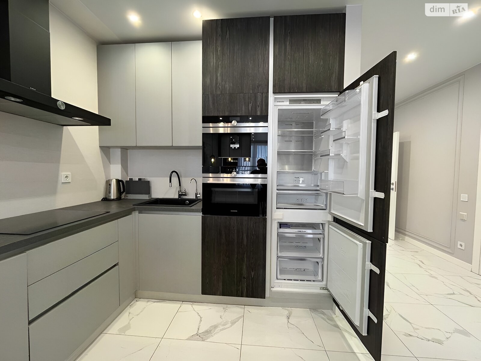 Продажа трехкомнатной квартиры в Киеве, на ул. Самойло Кошки 10/1, район Теремки-2 фото 1