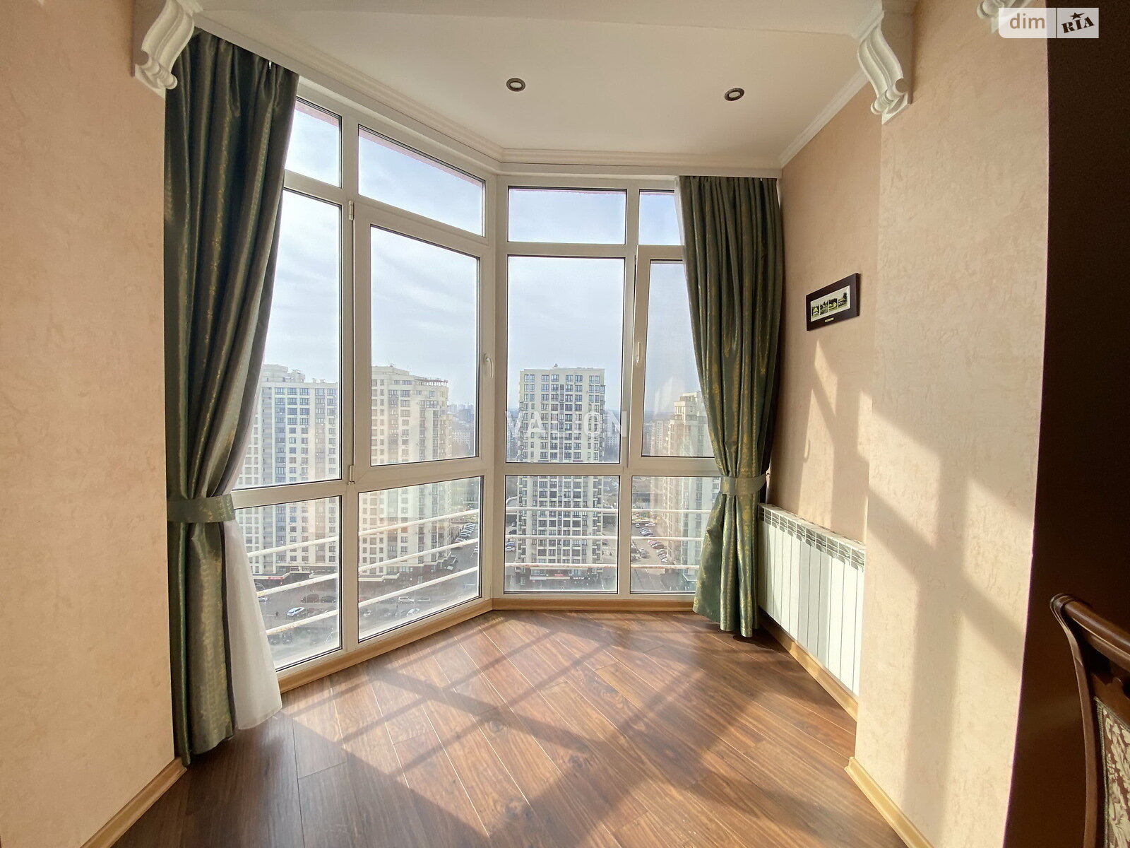 Продажа трехкомнатной квартиры в Киеве, на ул. Самойло Кошки 7А, район Теремки-2 фото 1