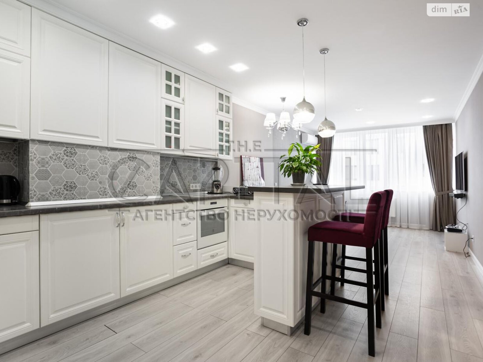 Продажа трехкомнатной квартиры в Киеве, на ул. Самойло Кошки 12, район Теремки-2 фото 1