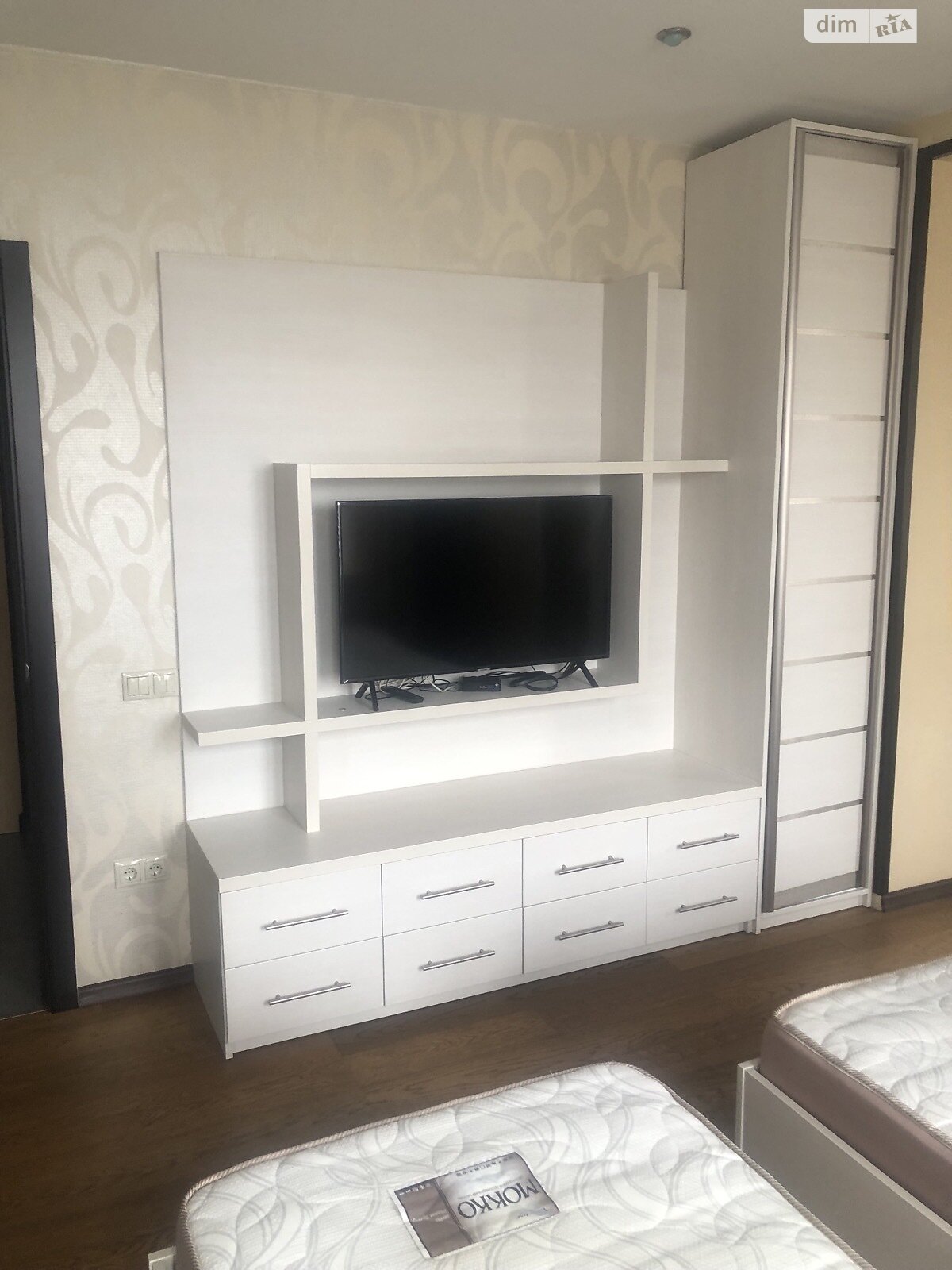 Продаж трикімнатної квартири в Києві, на вул. Юлії Здановської 60А, район Теремки-2 фото 1 Продаж трикімнатної квартири в Києві, на вул. Юлії Здановської 60А, район Теремки-2 фото 1