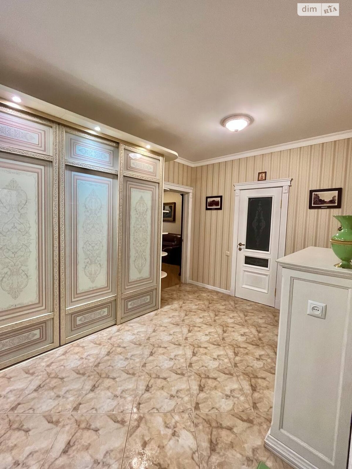 Продажа трехкомнатной квартиры в Киеве, на ул. Юлии Здановской 50/2, район Теремки-2 фото 1 Продажа трехкомнатной квартиры в Киеве, на ул. Юлии Здановской 50/2, район Теремки-2 фото 1