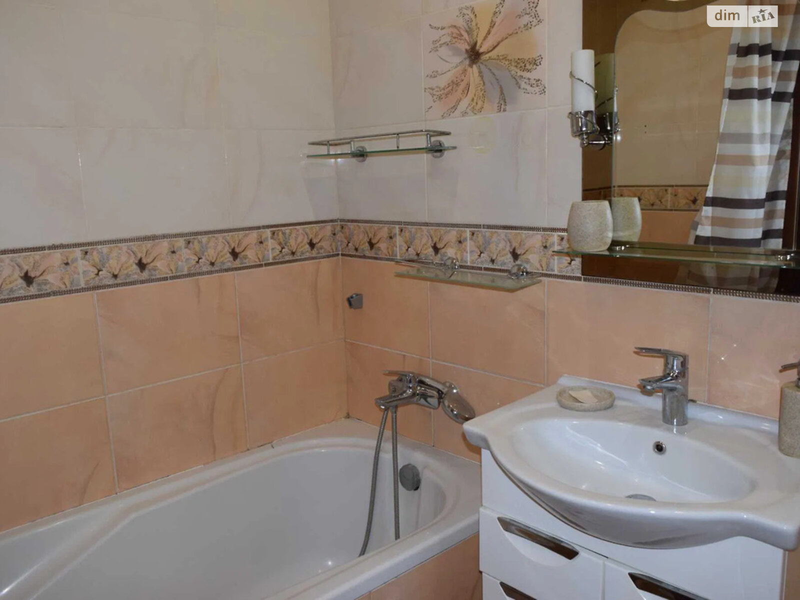 Продажа трехкомнатной квартиры в Киеве, на ул. Юлии Здановской 52А, район Теремки-2 фото 1 Продажа трехкомнатной квартиры в Киеве, на ул. Юлии Здановской 52А, район Теремки-2 фото 1