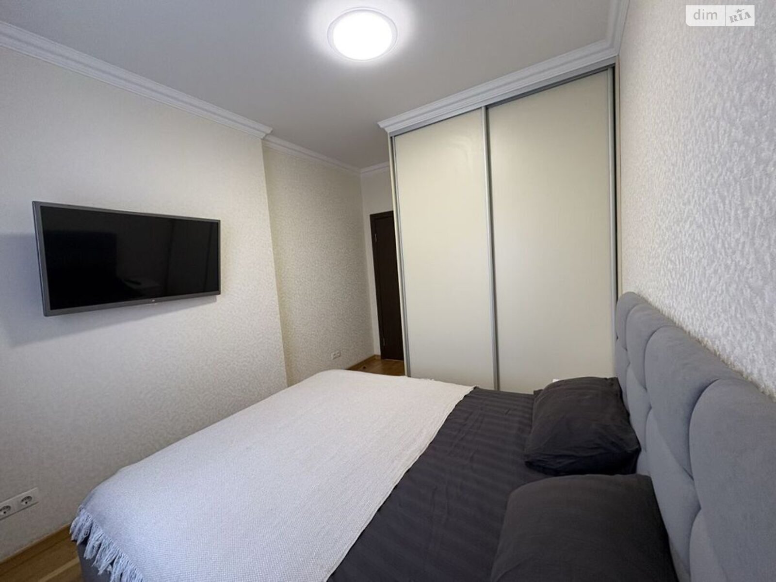 Продажа однокомнатной квартиры в Киеве, на ул. Юлии Здановской 50/2, район Теремки-2 фото 1