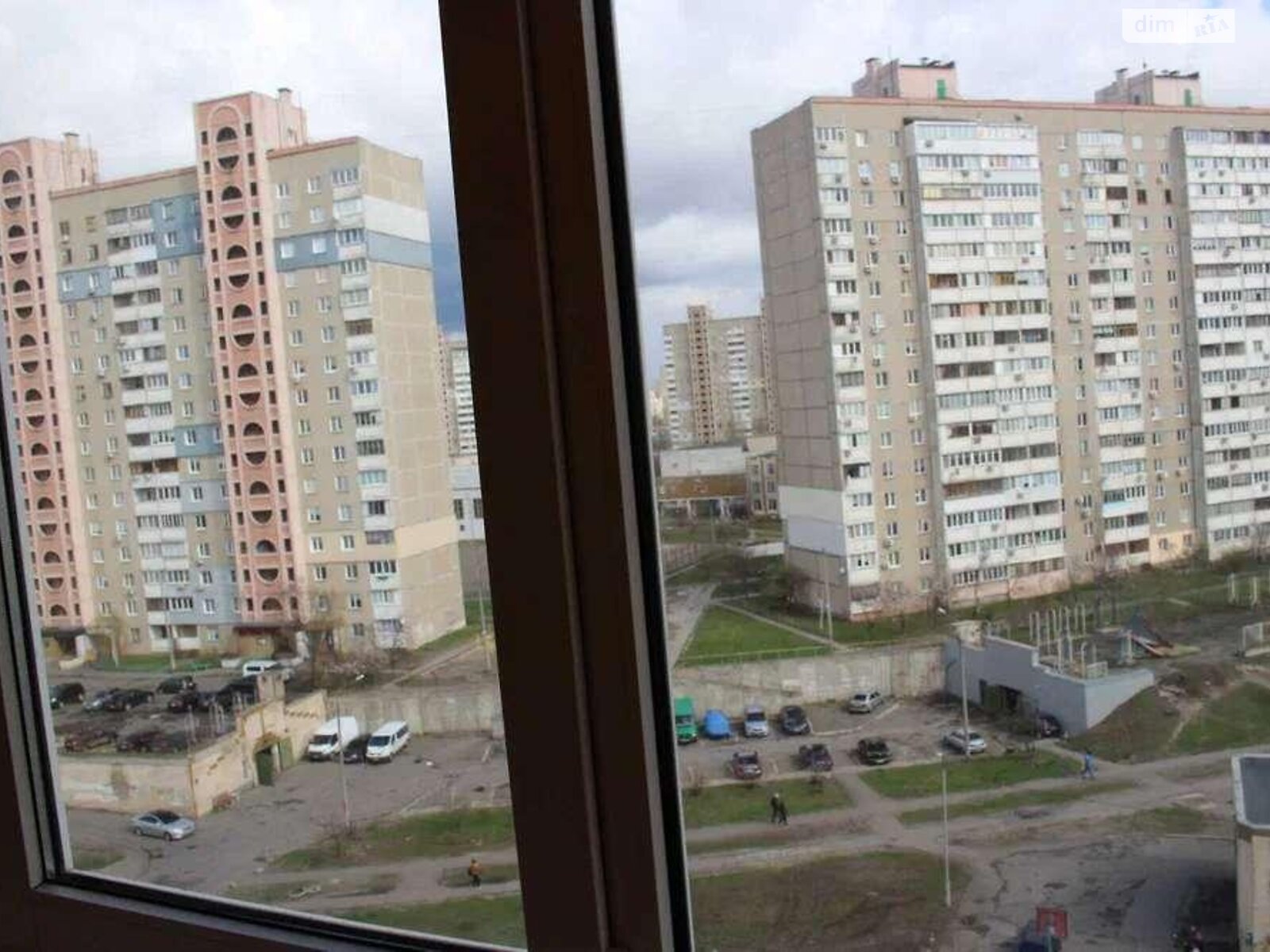 Продажа трехкомнатной квартиры в Киеве, на ул. Радунская 16, район Троещина фото 1