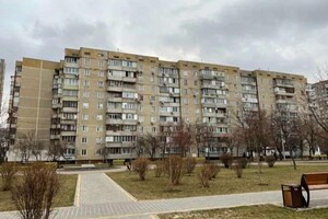 Продажа трехкомнатной квартиры в Киеве, на просп. Червоной Калины 53, район Троещина фото 2