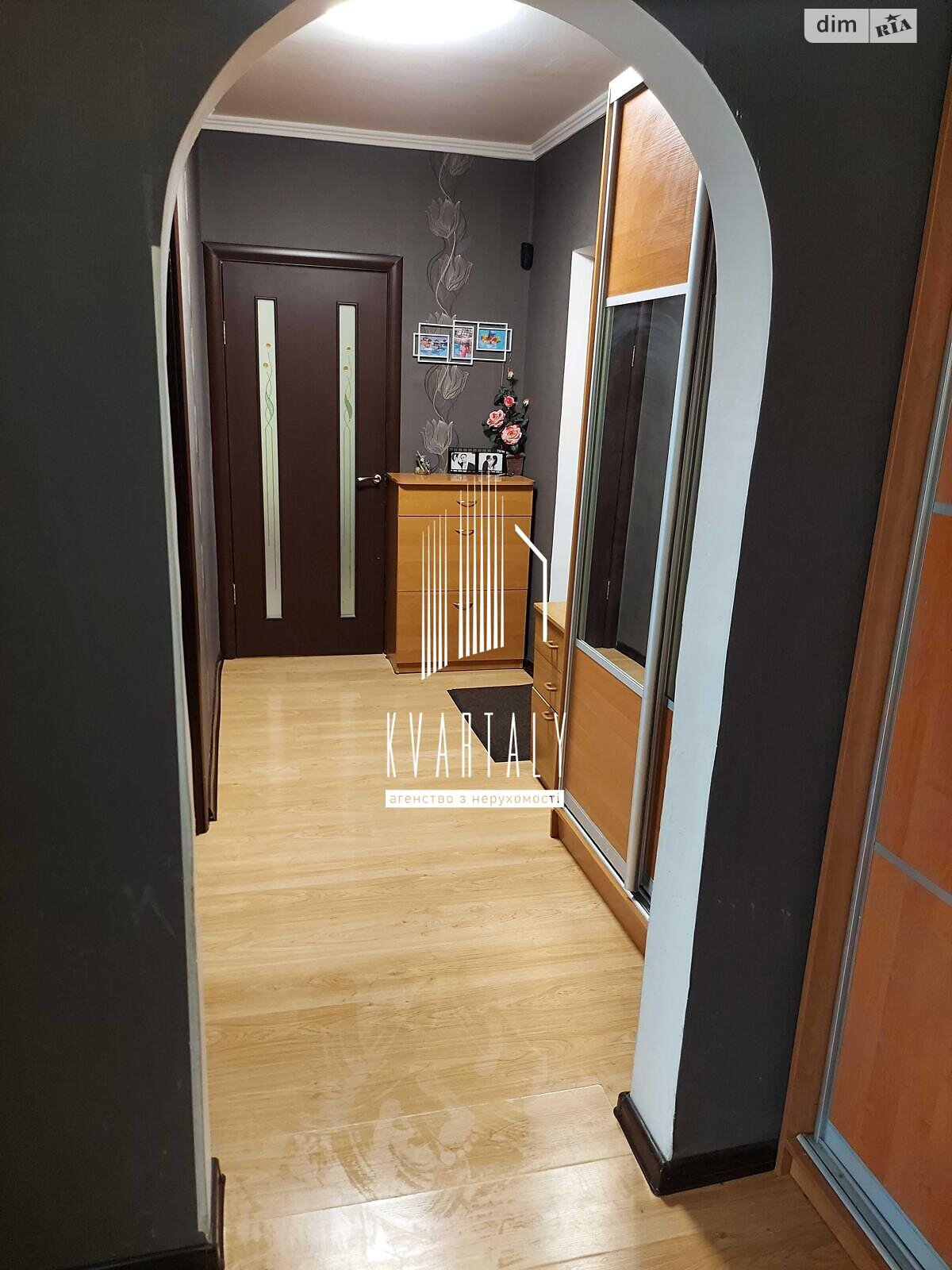 Продаж двокімнатної квартири в Києві, на просп. Червоної Калини 40, район Троєщина фото 1 Продаж двокімнатної квартири в Києві, на просп. Червоної Калини 40, район Троєщина фото 1
