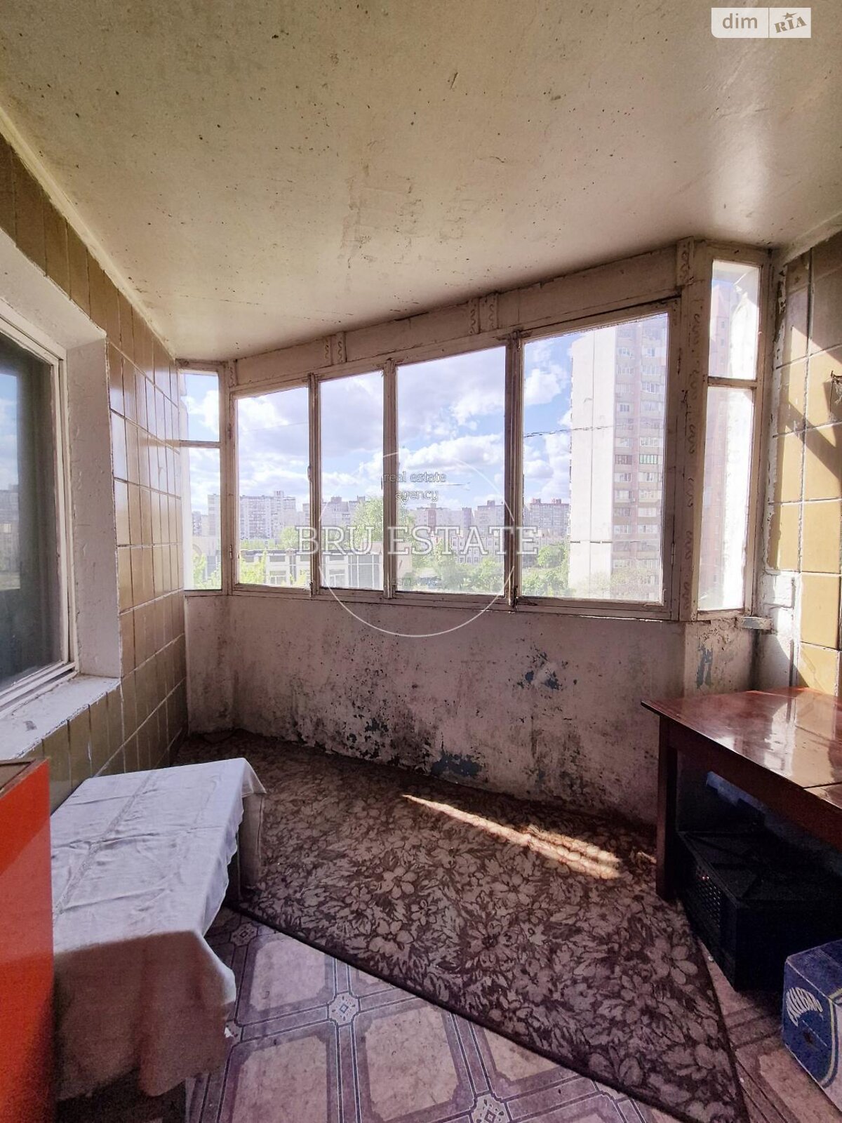 Продажа трехкомнатной квартиры в Киеве, на просп. Червоной Калины 89, район Троещина фото 1 Продажа трехкомнатной квартиры в Киеве, на просп. Червоной Калины 89, район Троещина фото 1
