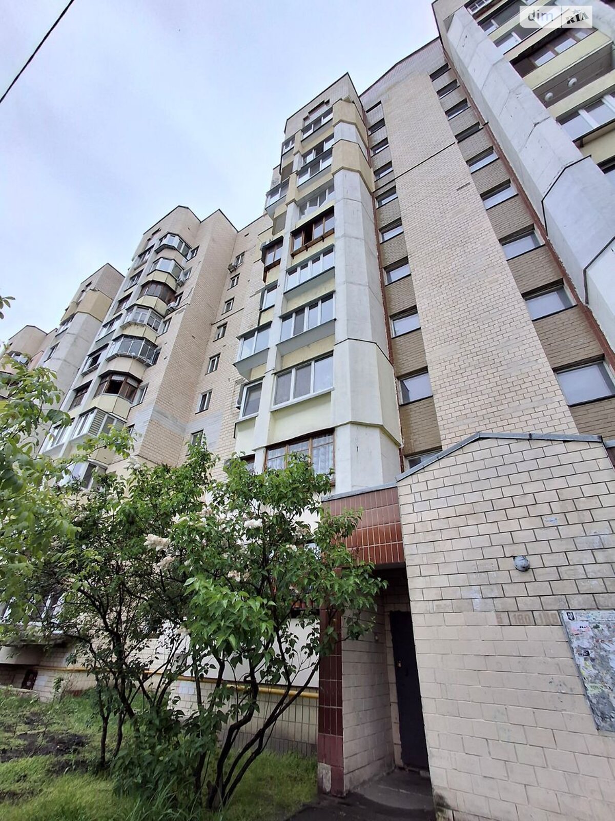 Продаж трикімнатної квартири в Києві, на просп. Червоної Калини 72Б, район Троєщина фото 1 Продаж трикімнатної квартири в Києві, на просп. Червоної Калини 72Б, район Троєщина фото 1