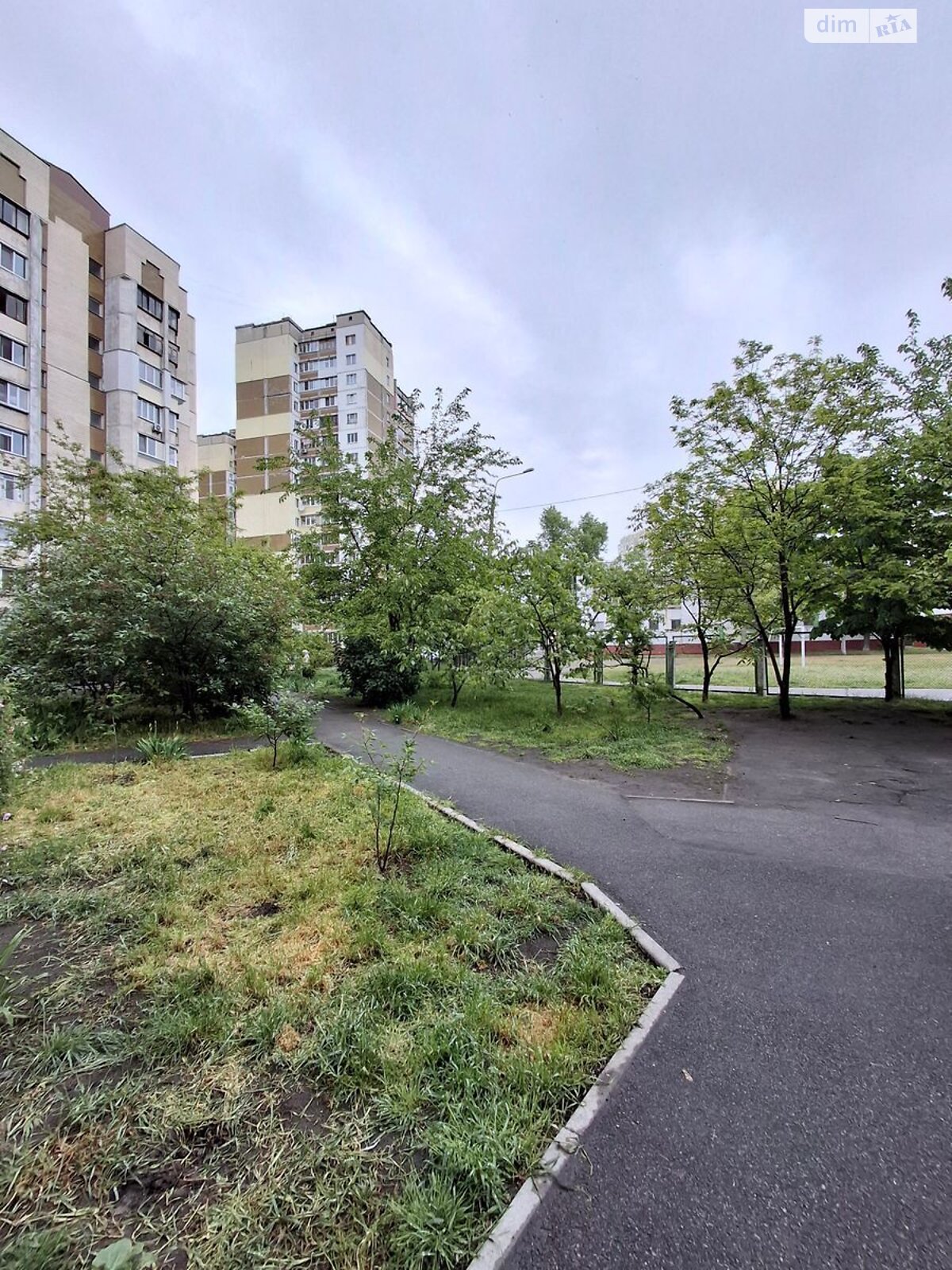 Продаж трикімнатної квартири в Києві, на просп. Червоної Калини 72Б, район Троєщина фото 1 Продаж трикімнатної квартири в Києві, на просп. Червоної Калини 72Б, район Троєщина фото 1