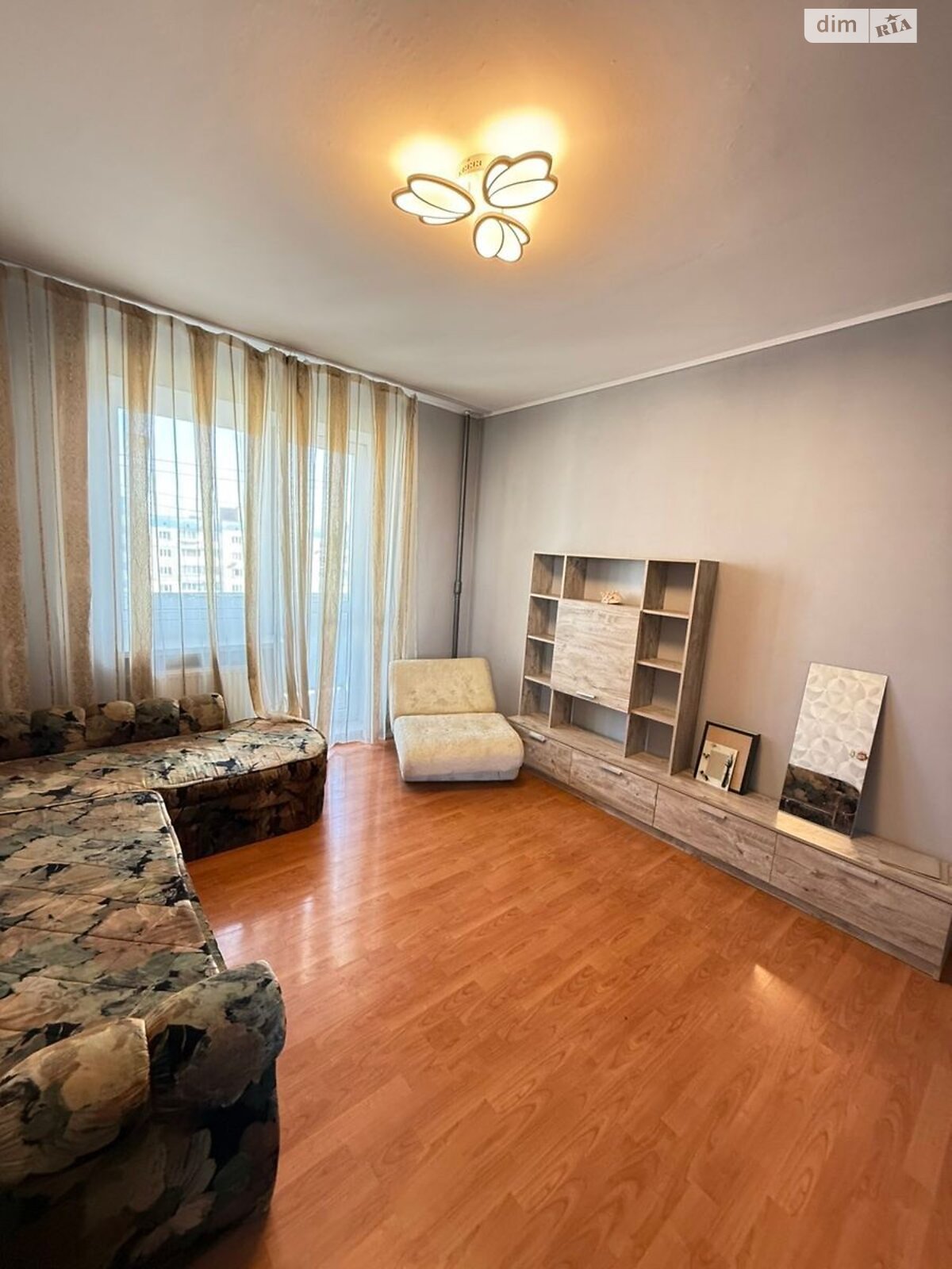 Продажа трехкомнатной квартиры в Киеве, на просп. Червоной Калины 21Б, район Троещина фото 1 Продажа трехкомнатной квартиры в Киеве, на просп. Червоной Калины 21Б, район Троещина фото 1