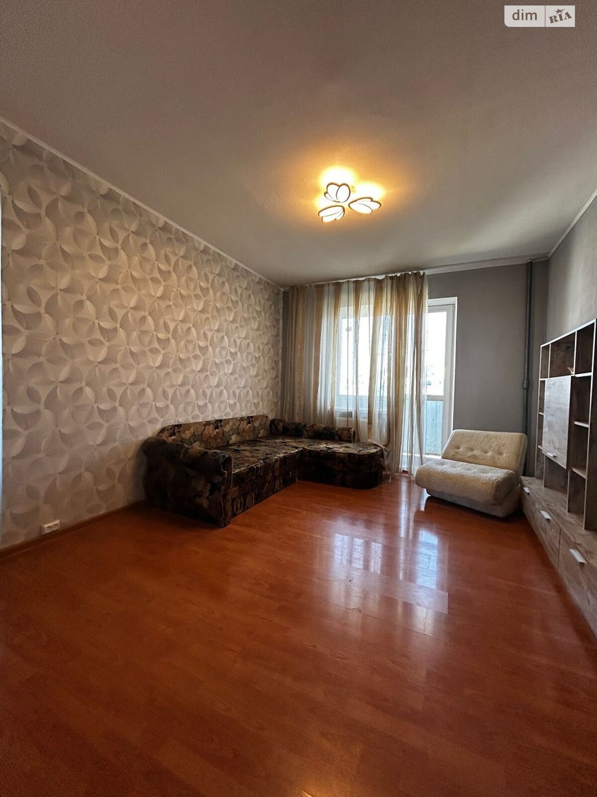 Продажа трехкомнатной квартиры в Киеве, на просп. Червоной Калины 21Б, район Троещина фото 1 Продажа трехкомнатной квартиры в Киеве, на просп. Червоной Калины 21Б, район Троещина фото 1