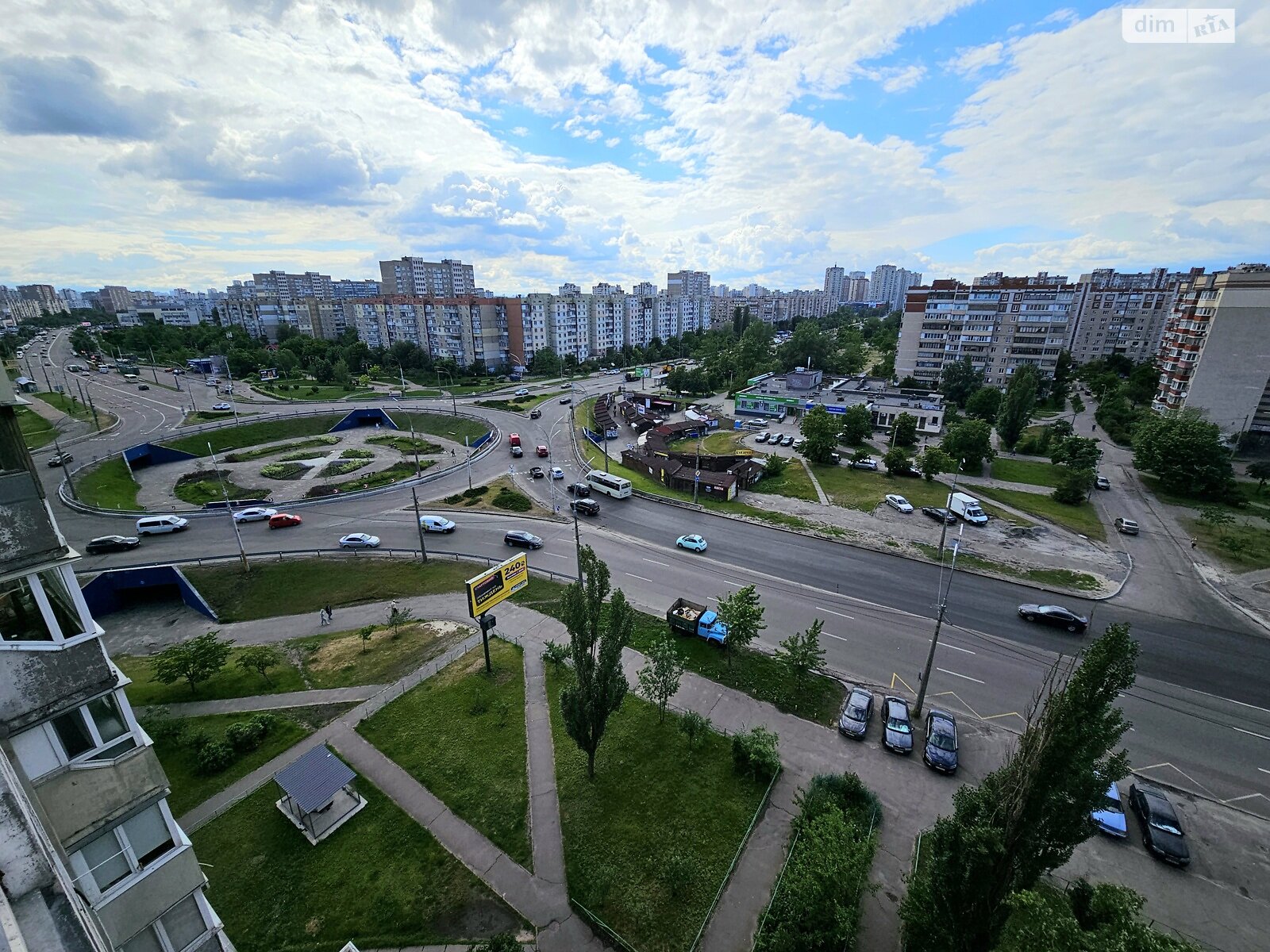 Продаж двокімнатної квартири в Києві, на просп. Червоної Калини 38/10, район Троєщина фото 1 Продаж двокімнатної квартири в Києві, на просп. Червоної Калини 38/10, район Троєщина фото 1