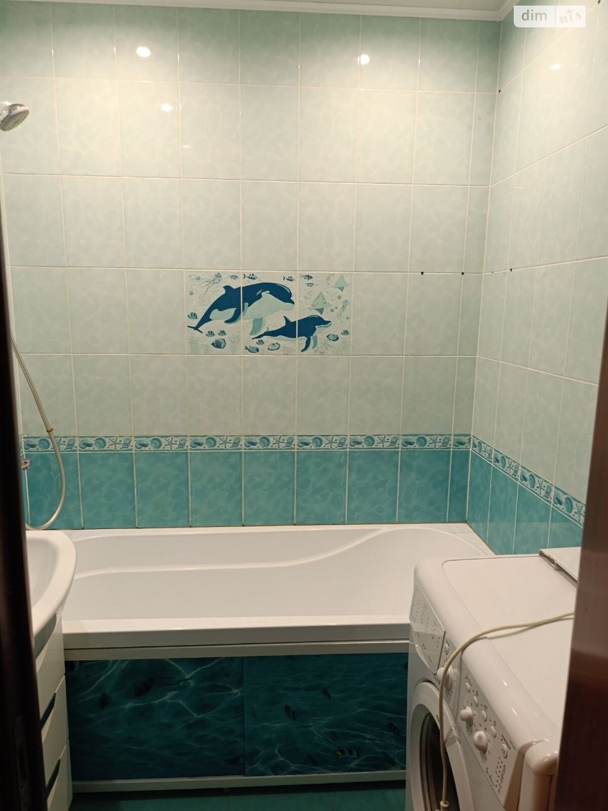 Продажа трехкомнатной квартиры в Киеве, на просп. Червоной Калины 37, район Троещина фото 1