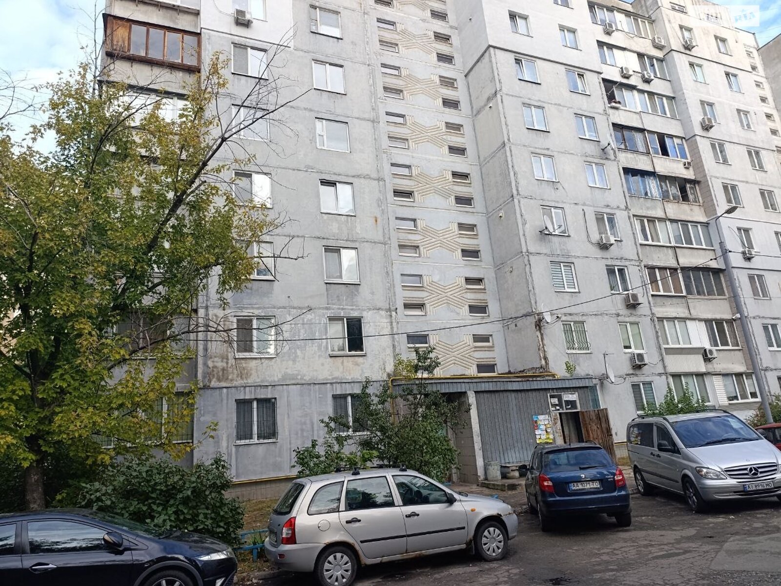 Продажа трехкомнатной квартиры в Киеве, на просп. Червоной Калины 37, район Троещина фото 1