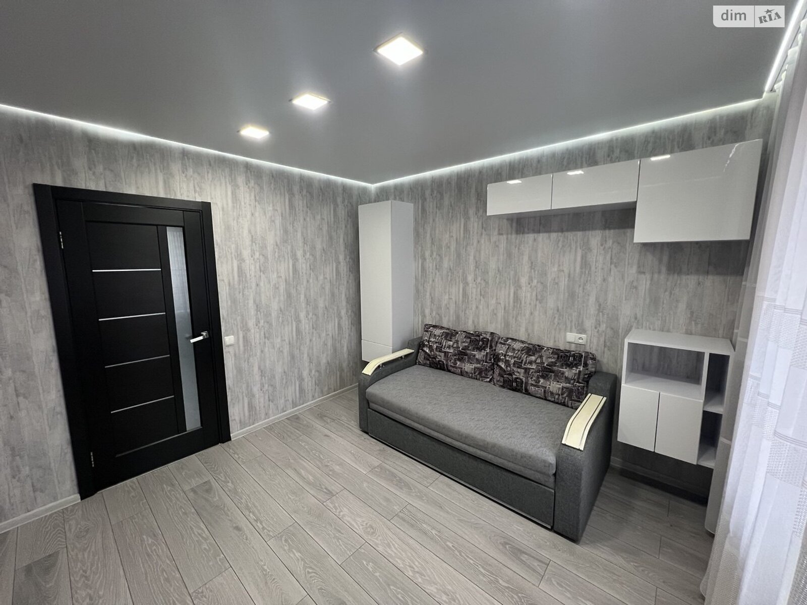 Продажа трехкомнатной квартиры в Киеве, на просп. Червоной Калины 38/10, район Деснянский фото 1