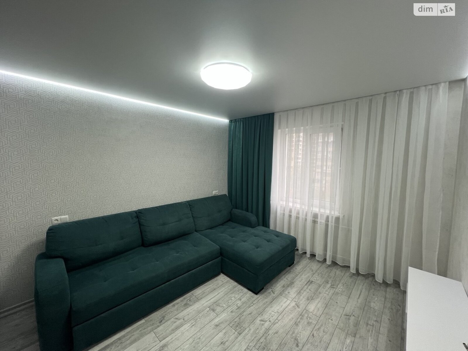 Продажа трехкомнатной квартиры в Киеве, на просп. Червоной Калины 38/10, район Деснянский фото 1