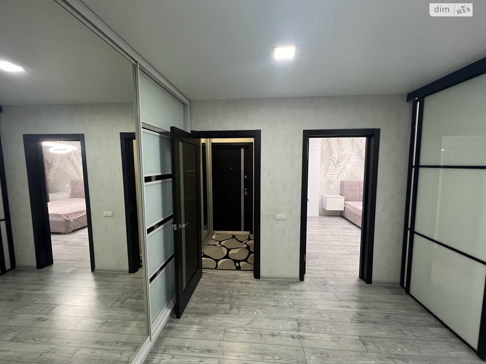 Продажа трехкомнатной квартиры в Киеве, на просп. Червоной Калины 38/10, район Деснянский фото 1