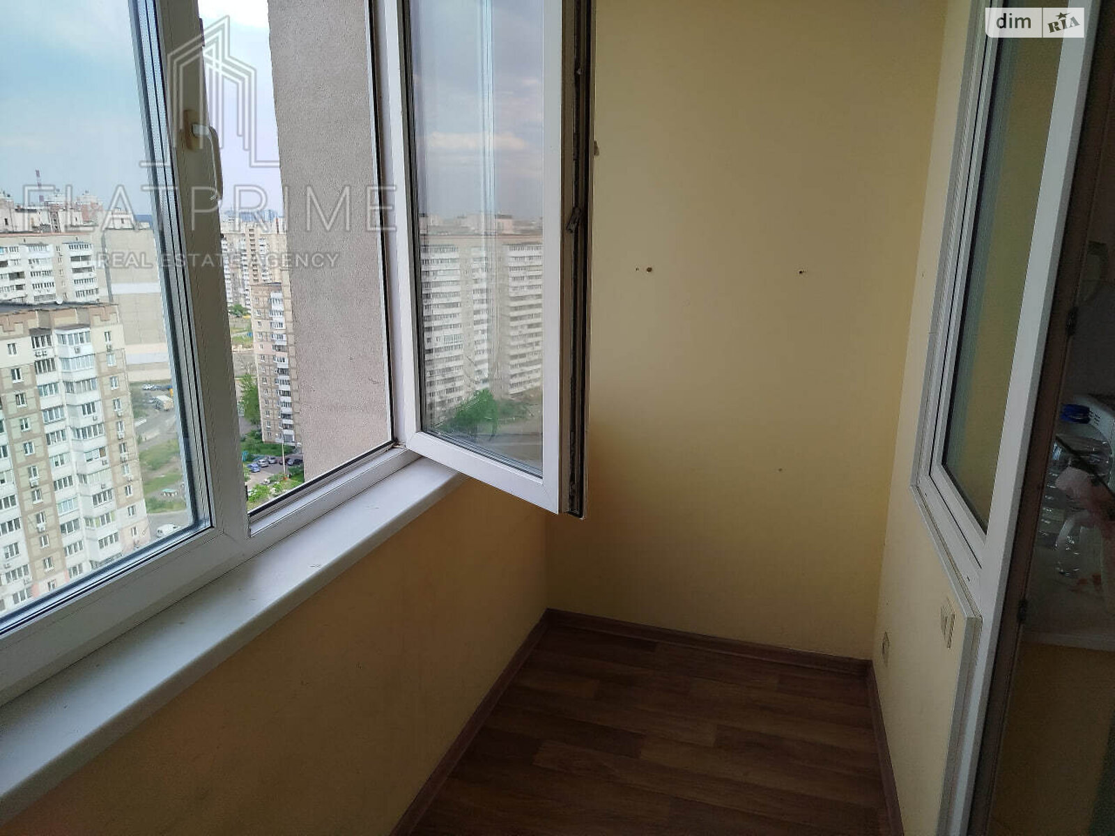 Продажа трехкомнатной квартиры в Киеве, на ул. Градинская 9, район Троещина фото 1 Продажа трехкомнатной квартиры в Киеве, на ул. Градинская 9, район Троещина фото 1