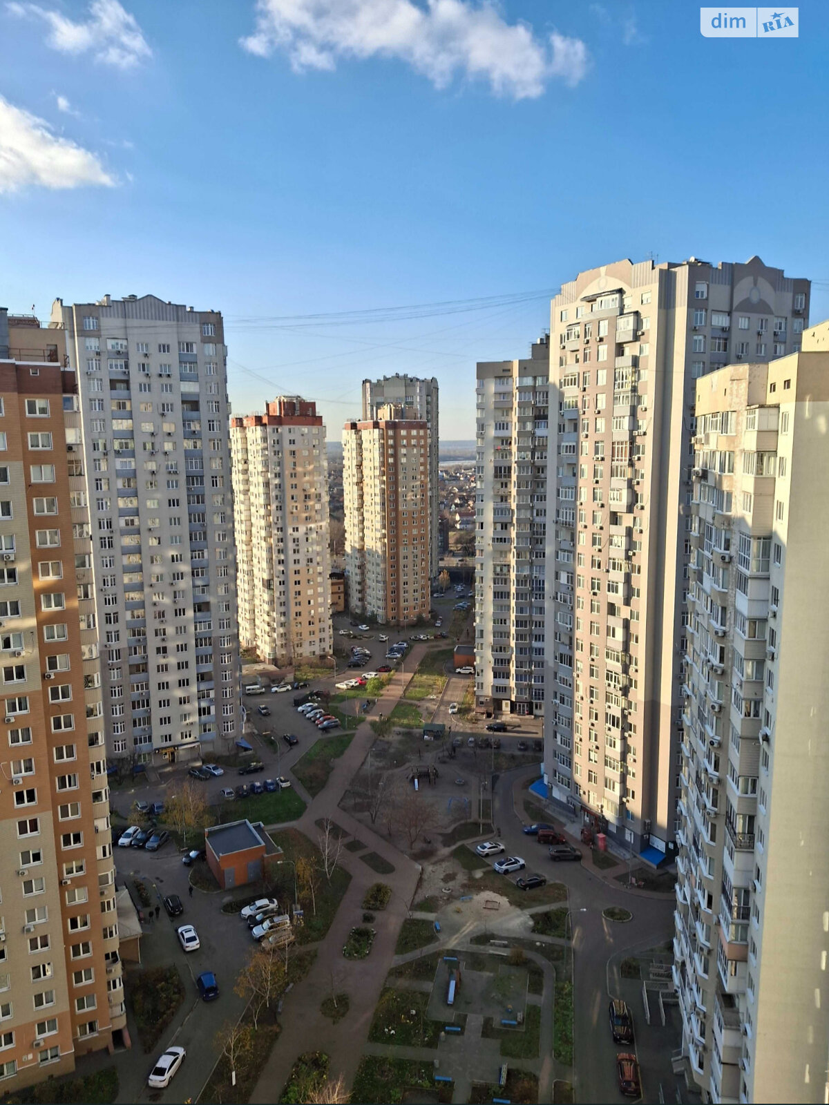 Продажа трехкомнатной квартиры в Киеве, на ул. Градинская 3, район Троещина фото 1 Продажа трехкомнатной квартиры в Киеве, на ул. Градинская 3, район Троещина фото 1