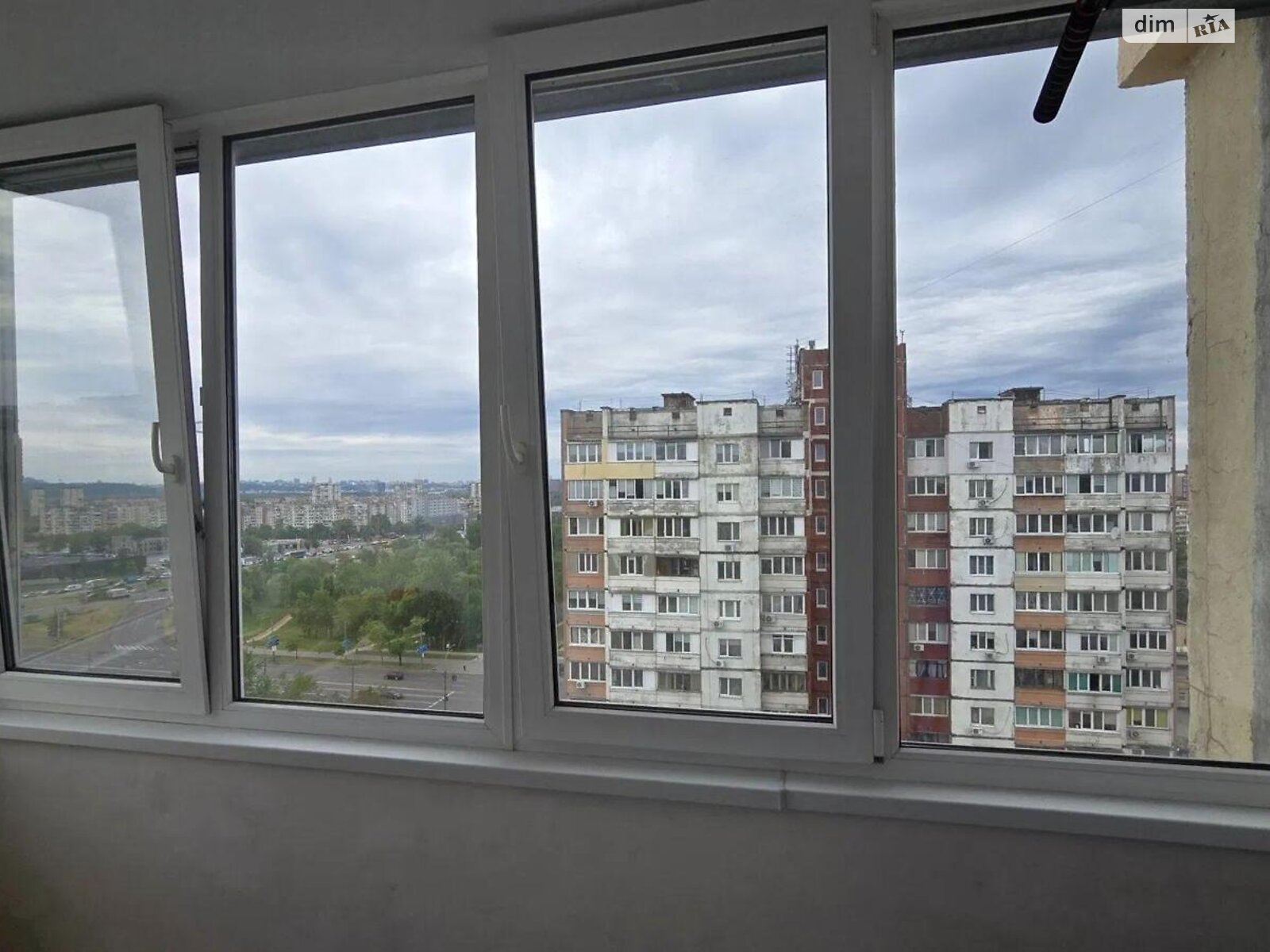 Продажа трехкомнатной квартиры в Киеве, на просп. Червоной Калины 2А, район Троещина фото 1 Продажа трехкомнатной квартиры в Киеве, на просп. Червоной Калины 2А, район Троещина фото 1