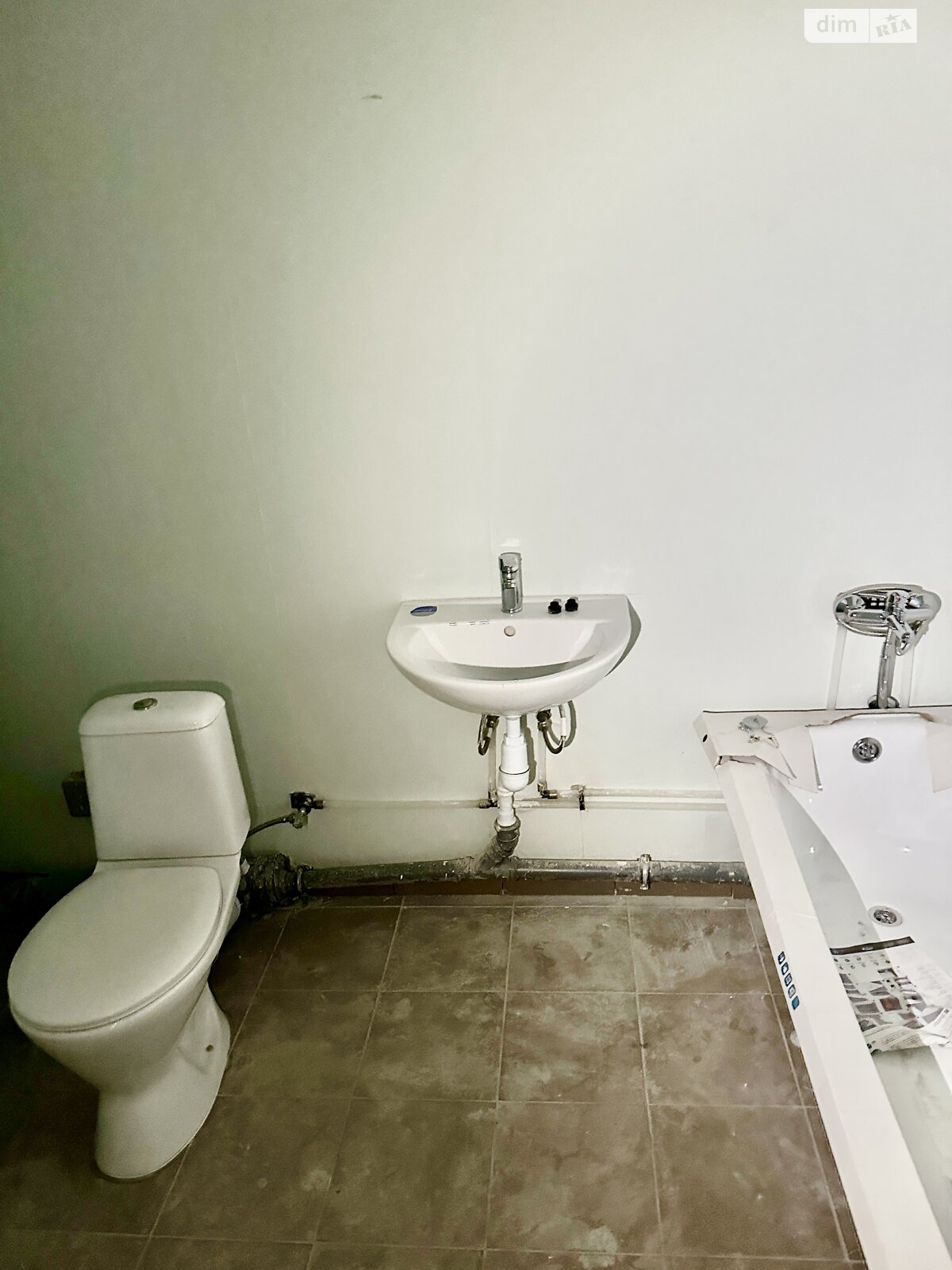 Продажа трехкомнатной квартиры в Киеве, на ул. Милославская 18, район Троещина фото 1 Продажа трехкомнатной квартиры в Киеве, на ул. Милославская 18, район Троещина фото 1