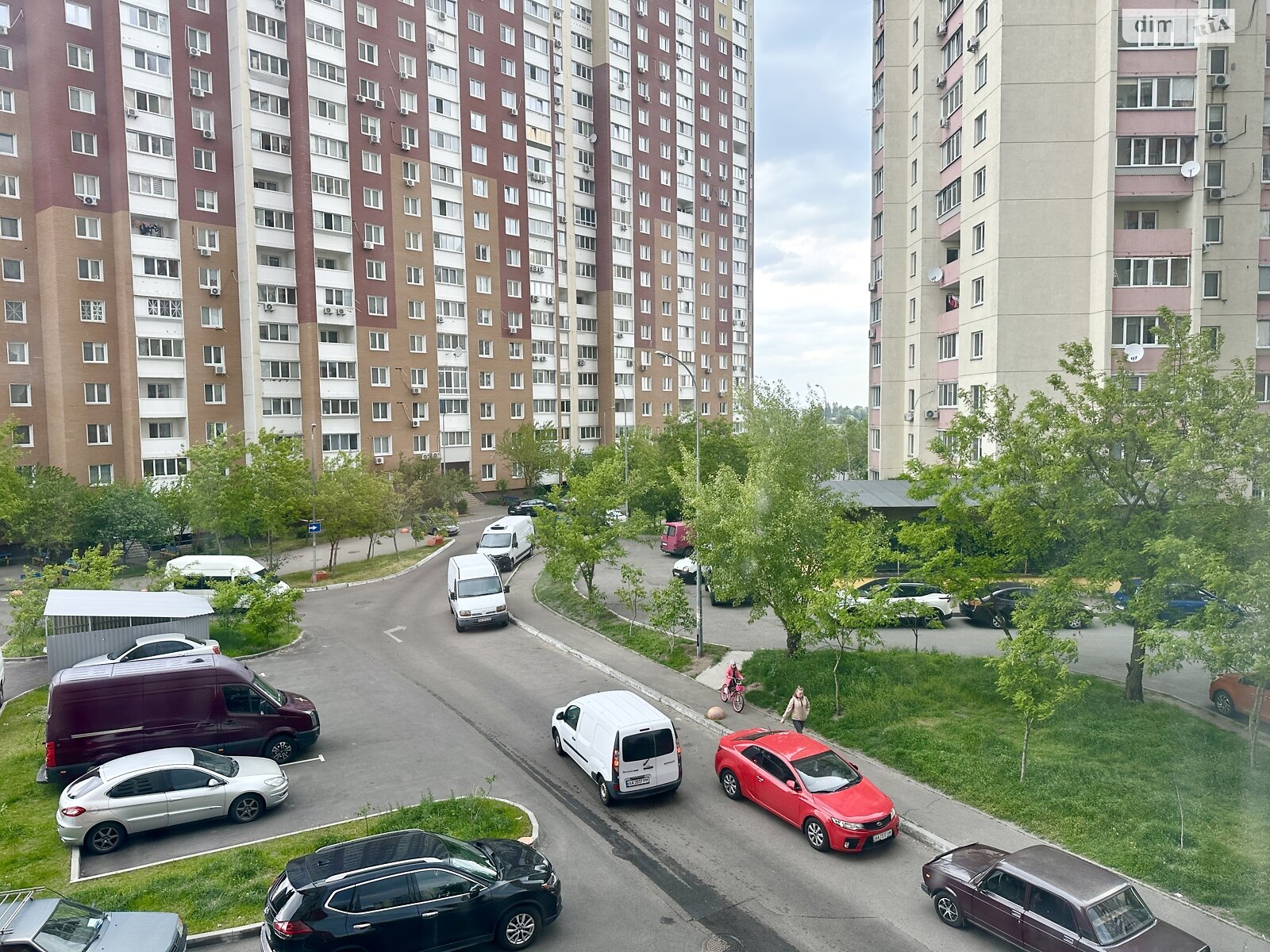 Продажа трехкомнатной квартиры в Киеве, на ул. Милославская 18, район Троещина фото 1 Продажа трехкомнатной квартиры в Киеве, на ул. Милославская 18, район Троещина фото 1