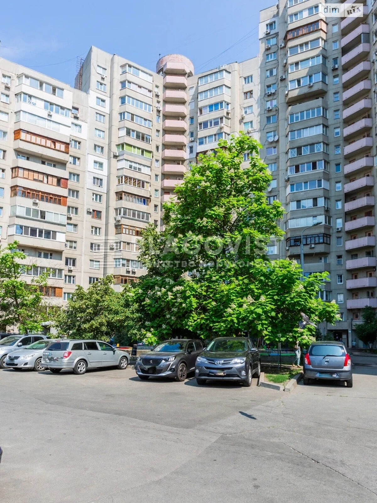 Продажа трехкомнатной квартиры в Киеве, на ул. Оноре де Бальзака 6, район Троещина фото 1