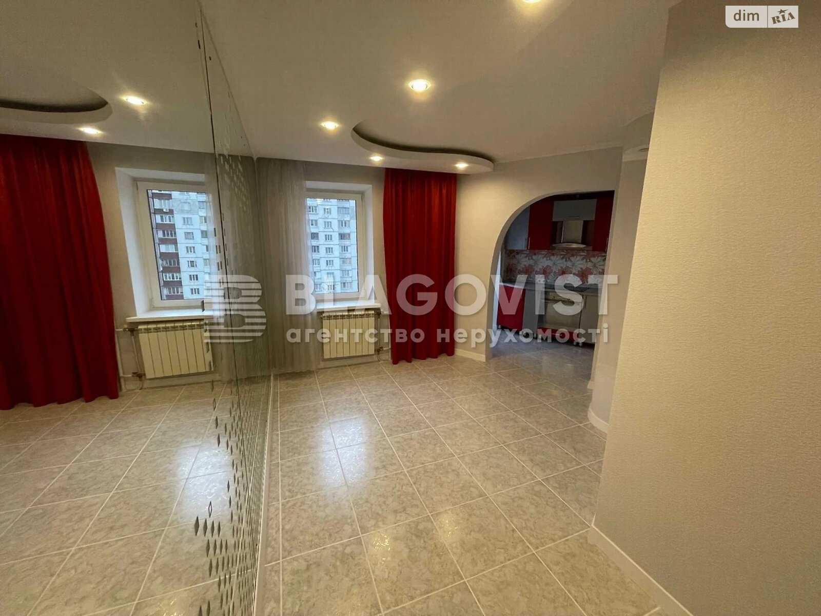 Продажа трехкомнатной квартиры в Киеве, на ул. Оноре де Бальзака 6, район Троещина фото 1