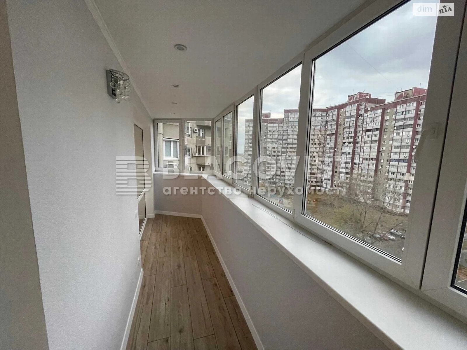 Продажа трехкомнатной квартиры в Киеве, на ул. Оноре де Бальзака 6, район Троещина фото 1