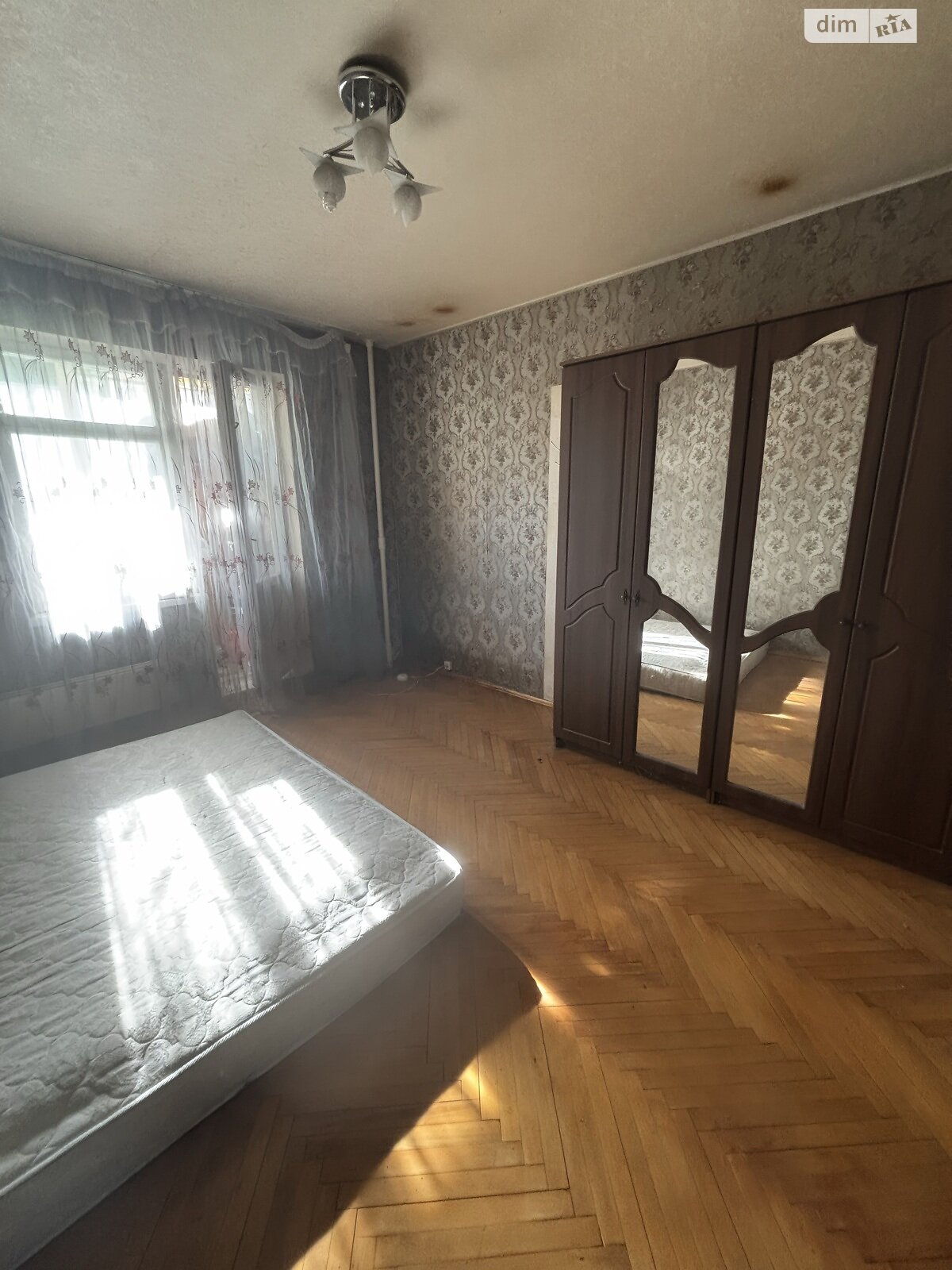Продажа трехкомнатной квартиры в Киеве, на ул. Рональда Рейгана 10, район Троещина фото 1 Продажа трехкомнатной квартиры в Киеве, на ул. Рональда Рейгана 10, район Троещина фото 1
