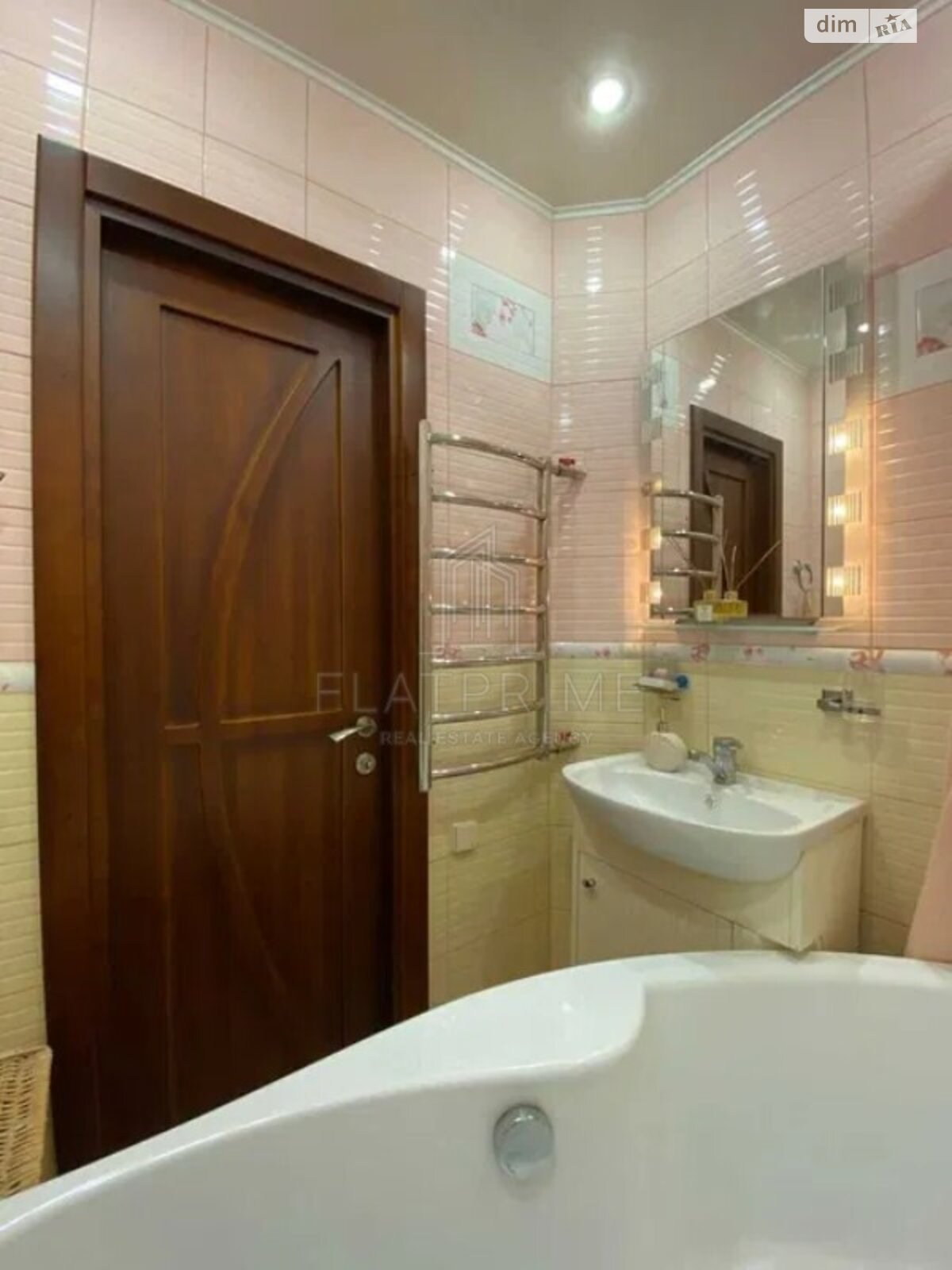 Продаж трикімнатної квартири в Києві, на вул. Рональда Рейгана 10, район Троєщина фото 1 Продаж трикімнатної квартири в Києві, на вул. Рональда Рейгана 10, район Троєщина фото 1