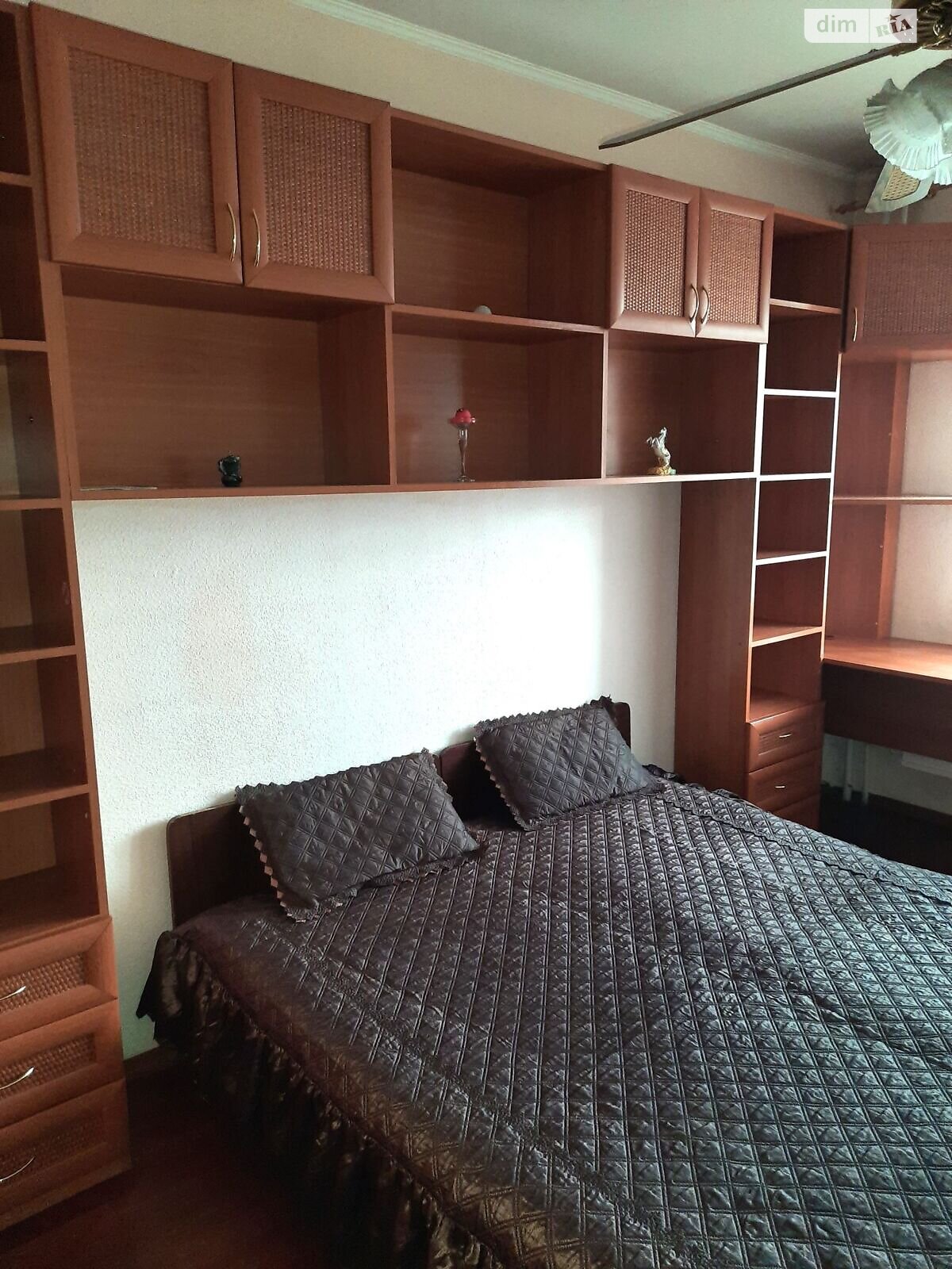 Продажа трехкомнатной квартиры в Киеве, на ул. Рональда Рейгана 10, район Троещина фото 1