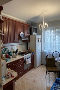 Продажа трехкомнатной квартиры в Киеве, на ул. Сержа Лифаря 5, район Троещина фото 2