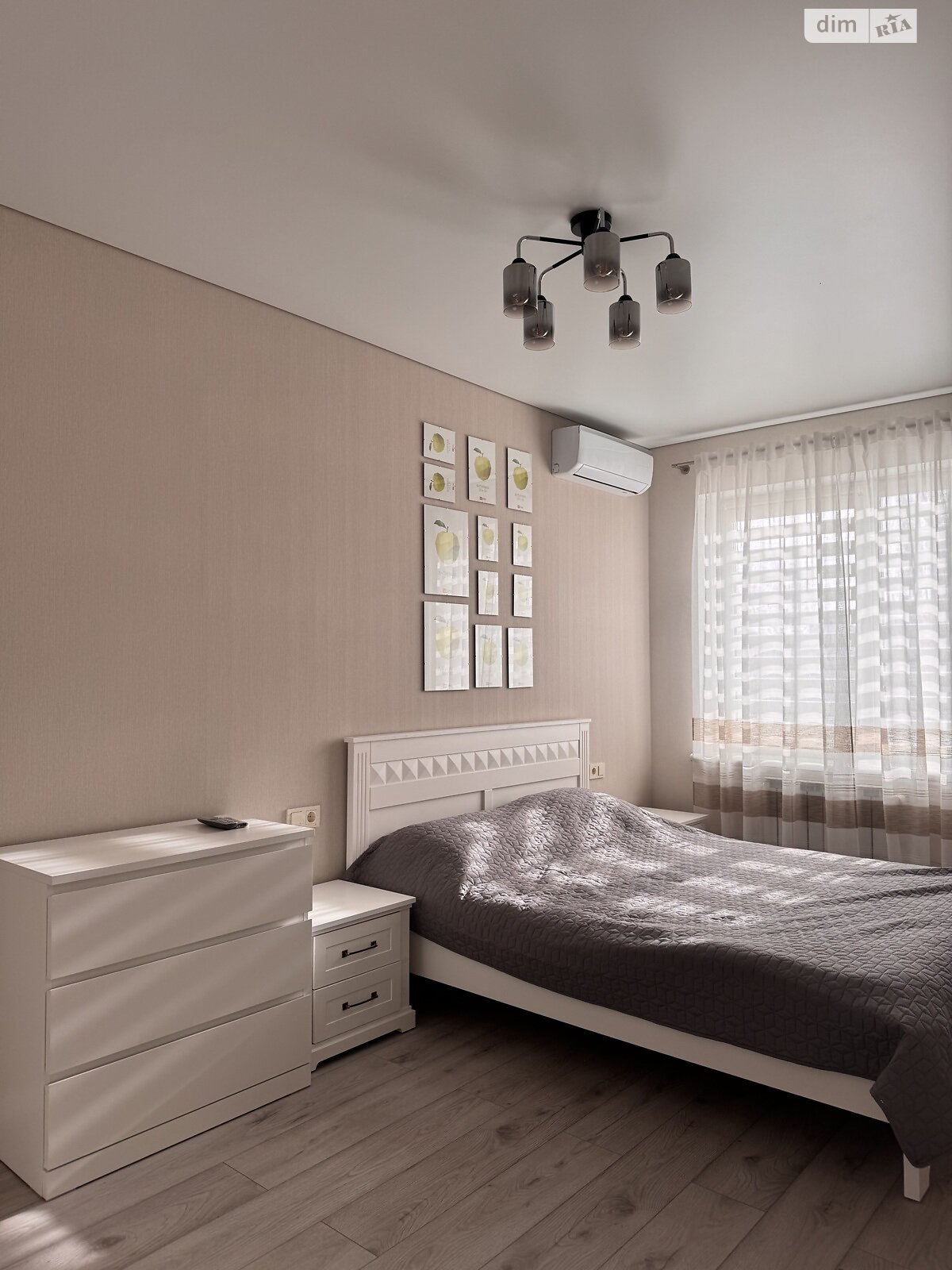 Продажа однокомнатной квартиры в Киеве, на ул. Тодося Осьмачки, район Троещина фото 1 Продажа однокомнатной квартиры в Киеве, на ул. Тодося Осьмачки, район Троещина фото 1