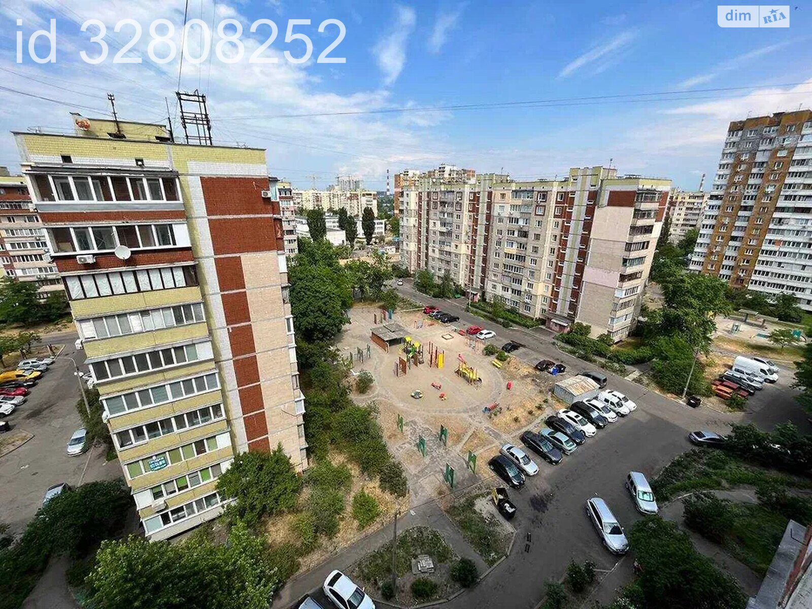 Продажа трехкомнатной квартиры в Киеве, на бул. Владимира Высоцкого 6, район Троещина фото 1 Продажа трехкомнатной квартиры в Киеве, на бул. Владимира Высоцкого 6, район Троещина фото 1