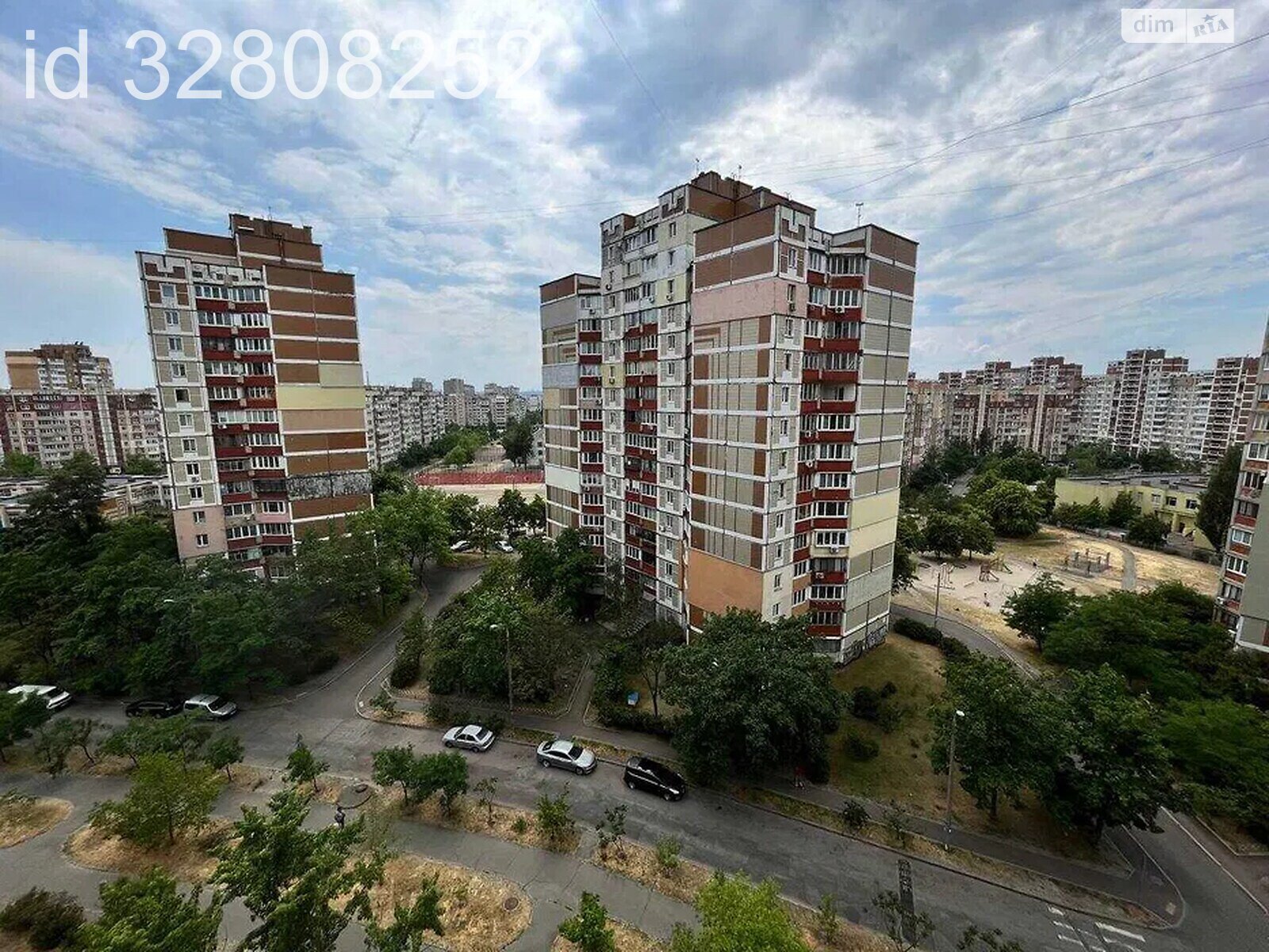 Продажа трехкомнатной квартиры в Киеве, на бул. Владимира Высоцкого 6, район Троещина фото 1 Продажа трехкомнатной квартиры в Киеве, на бул. Владимира Высоцкого 6, район Троещина фото 1