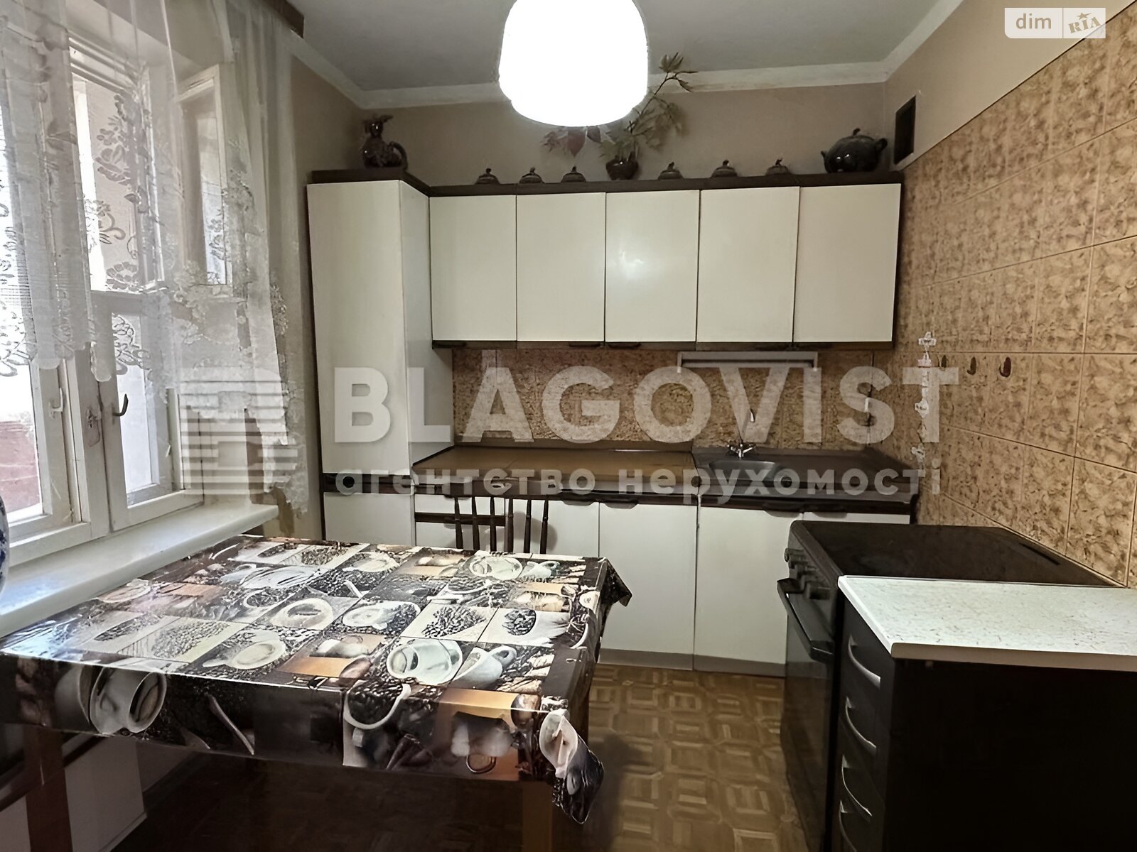 Продаж чотирикімнатної квартири в Києві, на бул. Володимира Висоцького 11, район Троєщина фото 1 Продаж чотирикімнатної квартири в Києві, на бул. Володимира Висоцького 11, район Троєщина фото 1