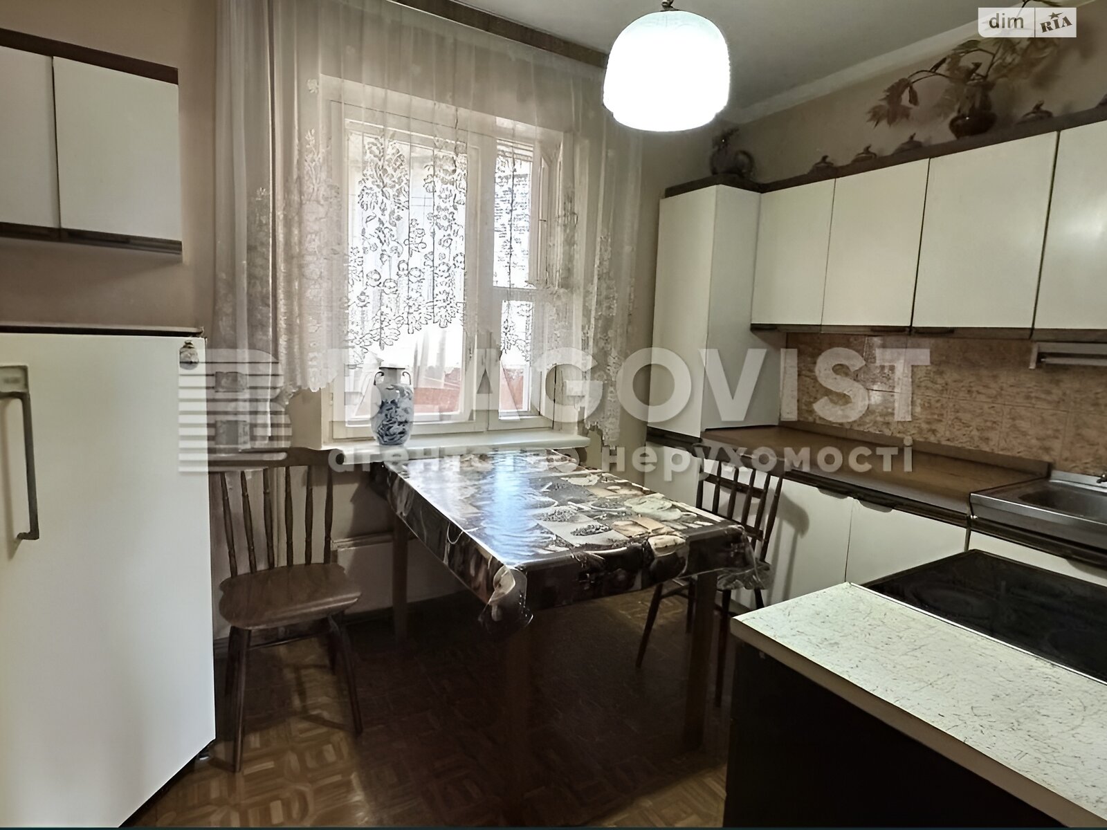 Продаж чотирикімнатної квартири в Києві, на бул. Володимира Висоцького 11, район Троєщина фото 1 Продаж чотирикімнатної квартири в Києві, на бул. Володимира Висоцького 11, район Троєщина фото 1