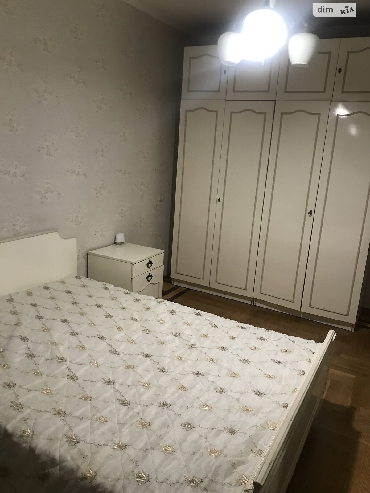 Продаж чотирикімнатної квартири в Києві, на бул. Володимира Висоцького 6, район Троєщина фото 1 Продаж чотирикімнатної квартири в Києві, на бул. Володимира Висоцького 6, район Троєщина фото 1