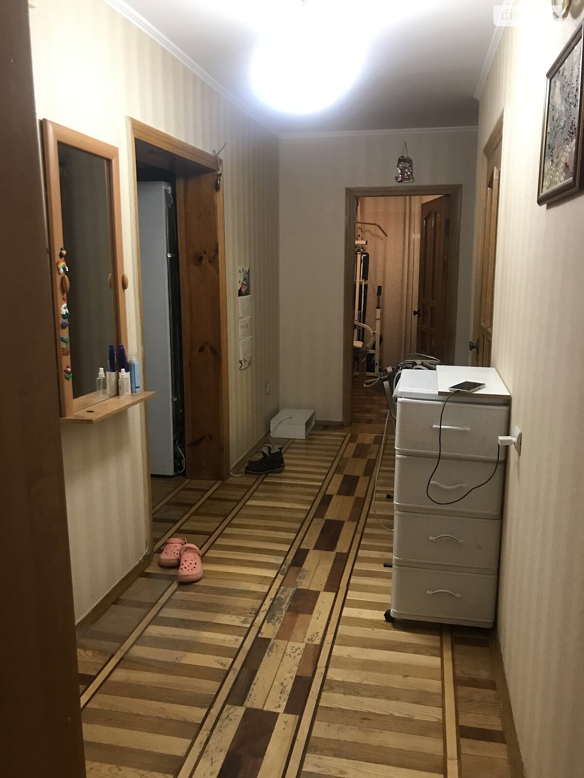 Продаж чотирикімнатної квартири в Києві, на бул. Володимира Висоцького 6, район Троєщина фото 1 Продаж чотирикімнатної квартири в Києві, на бул. Володимира Висоцького 6, район Троєщина фото 1