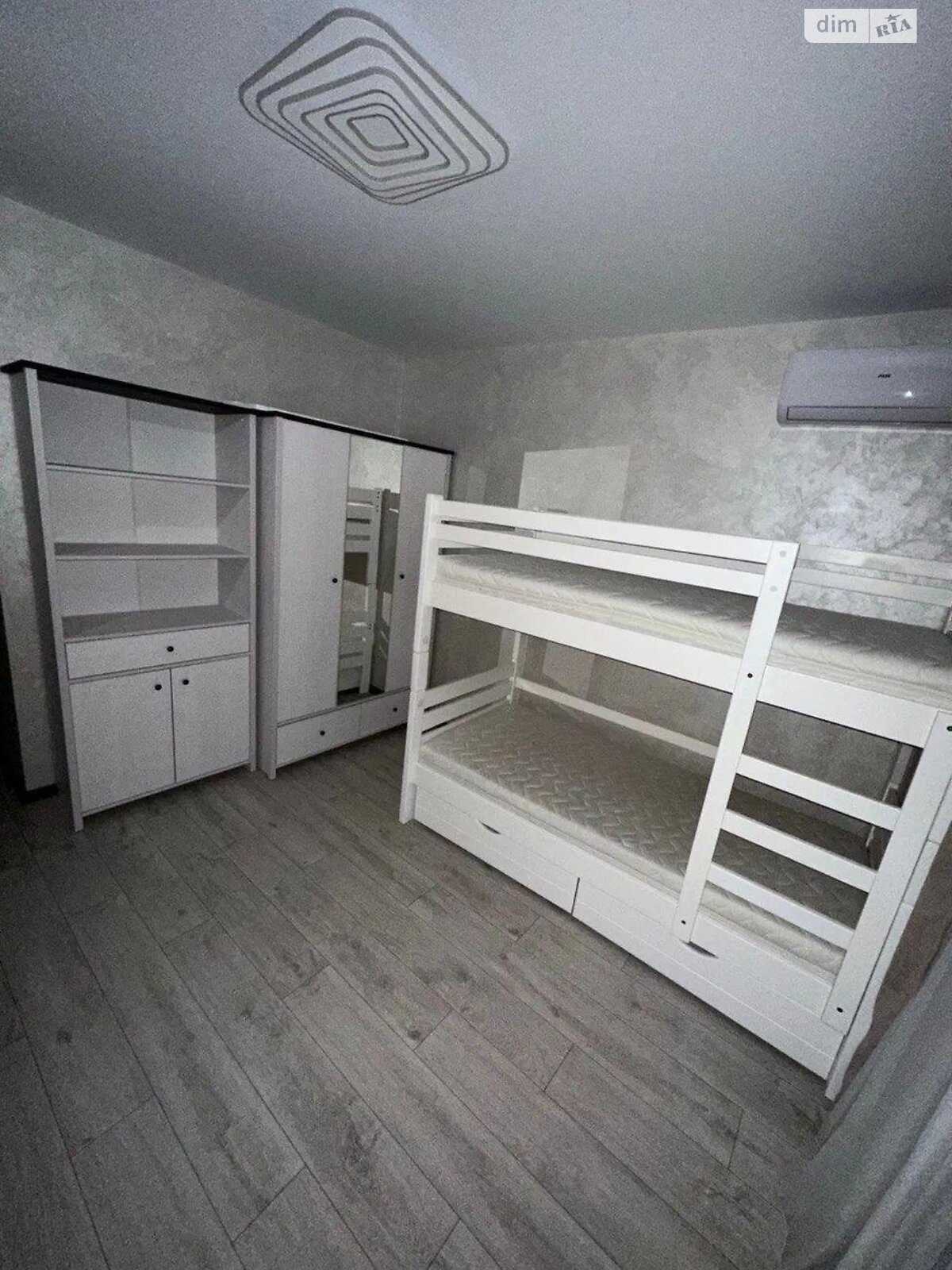 Продажа трехкомнатной квартиры в Киеве, на ул. Заречная 1, район Троещина фото 1 Продажа трехкомнатной квартиры в Киеве, на ул. Заречная 1, район Троещина фото 1
