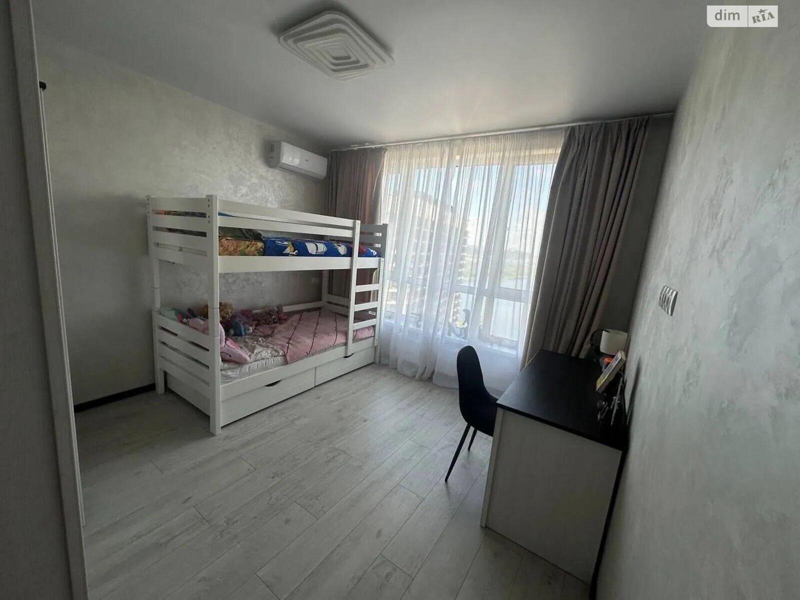 Продажа трехкомнатной квартиры в Киеве, на ул. Заречная 1, район Троещина фото 1 Продажа трехкомнатной квартиры в Киеве, на ул. Заречная 1, район Троещина фото 1