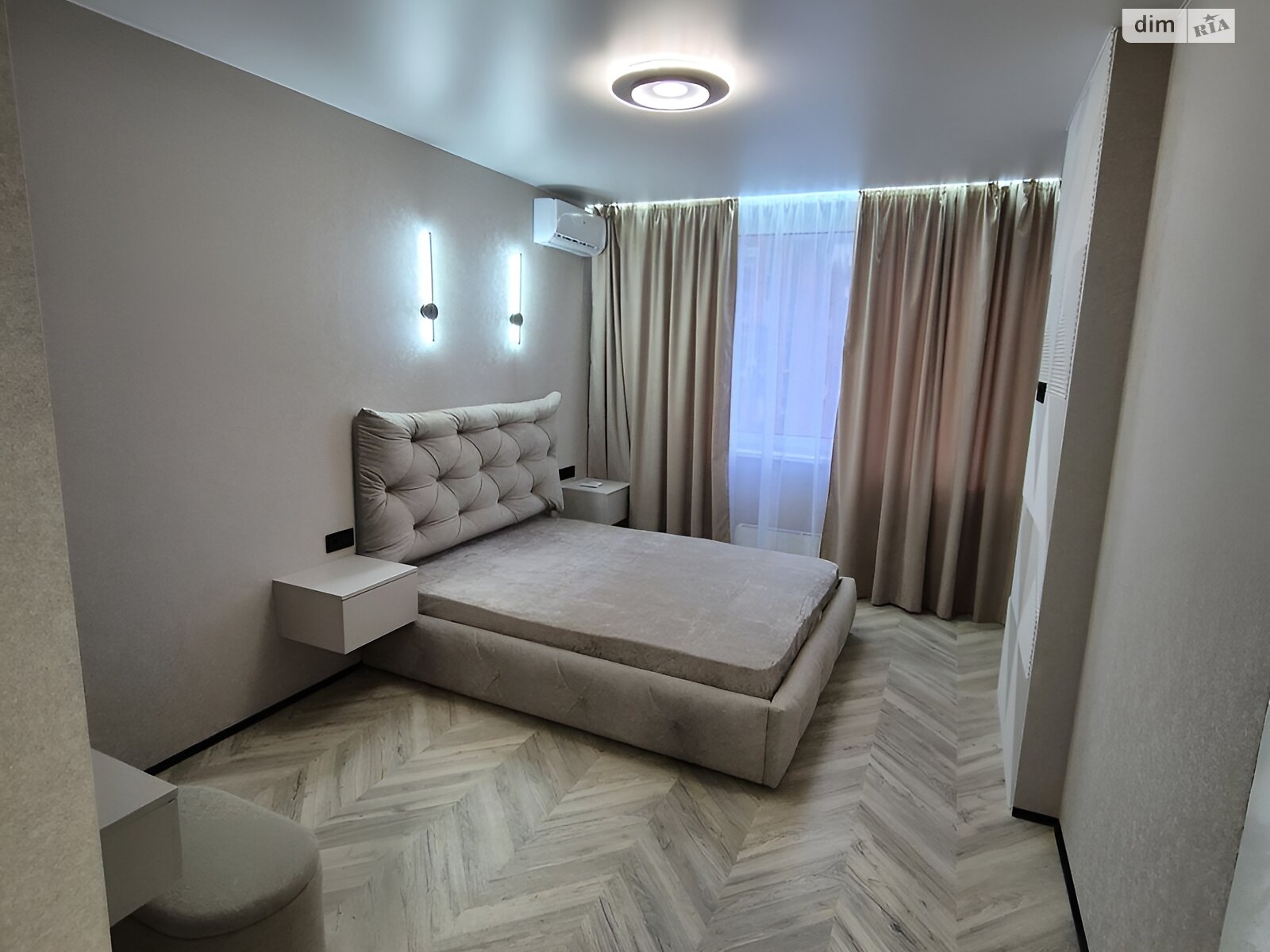 Продажа однокомнатной квартиры в Киеве, на ул. Александра Олеся 17, район Центр фото 1 Продажа однокомнатной квартиры в Киеве, на ул. Александра Олеся 17, район Центр фото 1