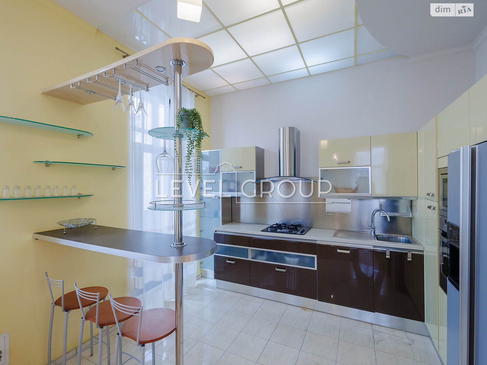 Продаж трикімнатної квартири в Києві, на пров. Алли Горської 8, район Центр фото 1 Продаж трикімнатної квартири в Києві, на пров. Алли Горської 8, район Центр фото 1