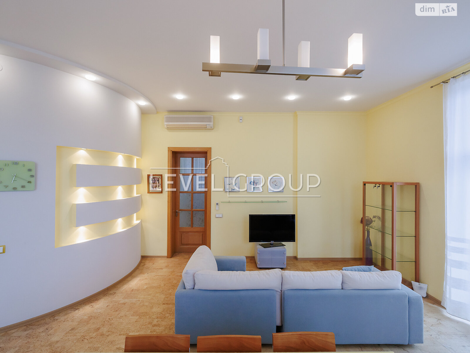 Продаж трикімнатної квартири в Києві, на пров. Алли Горської 8, район Центр фото 1 Продаж трикімнатної квартири в Києві, на пров. Алли Горської 8, район Центр фото 1