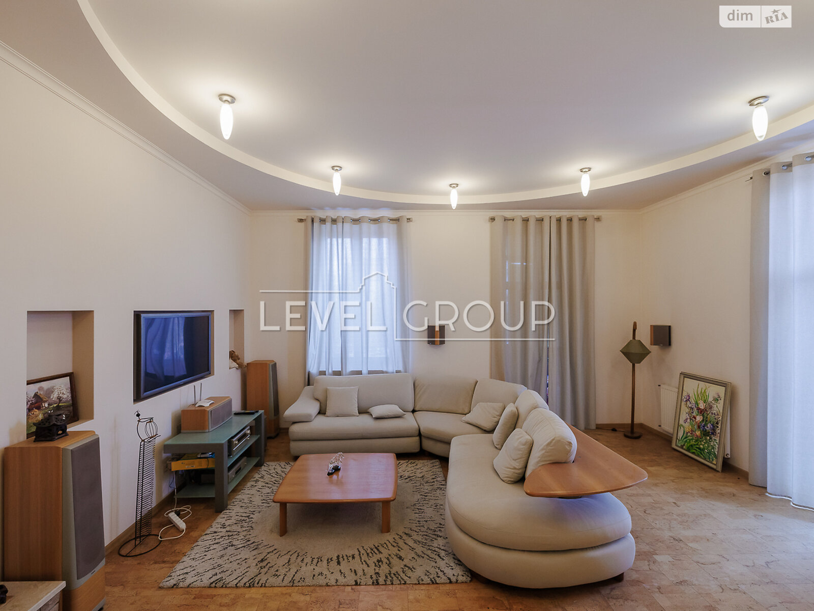 Продаж трикімнатної квартири в Києві, на пров. Алли Горської 8, район Центр фото 1 Продаж трикімнатної квартири в Києві, на пров. Алли Горської 8, район Центр фото 1